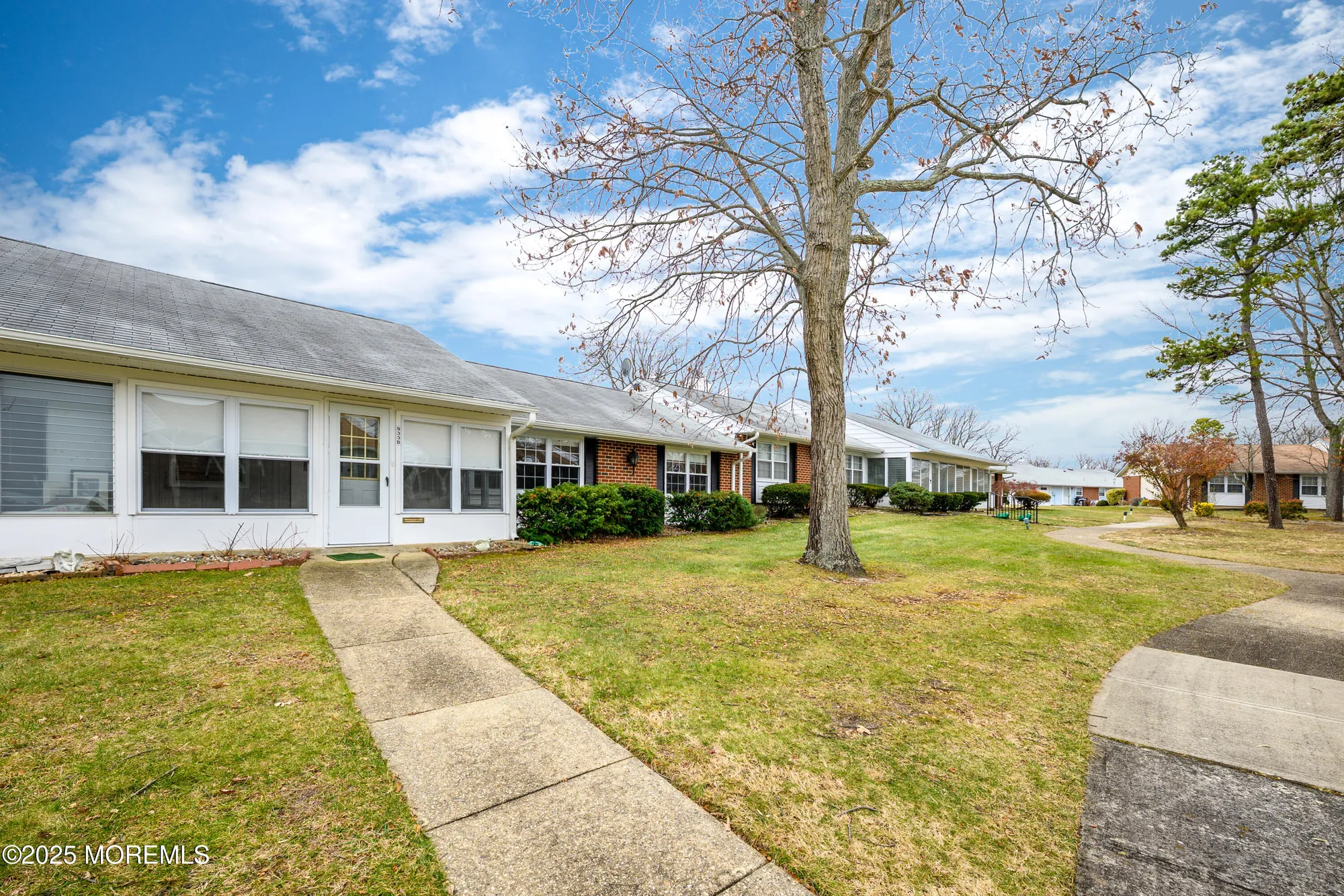 Property Slideshow image 22 of 24 | 933b thornhill ct, Lakewood, NJ, 08701