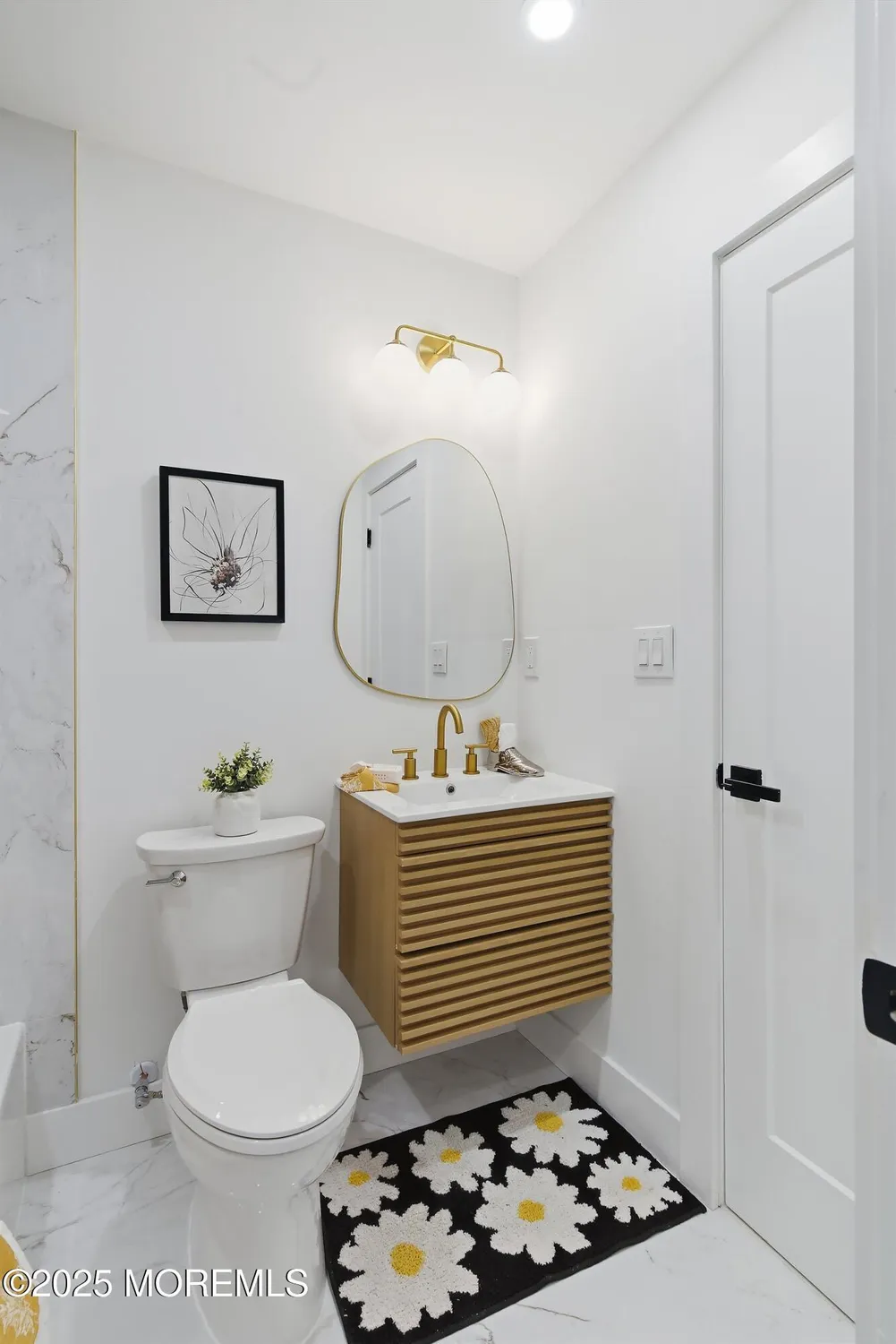 Property Slideshow image 23 of 56 | 178 charlotteville dr, Toms River, NJ, 08757