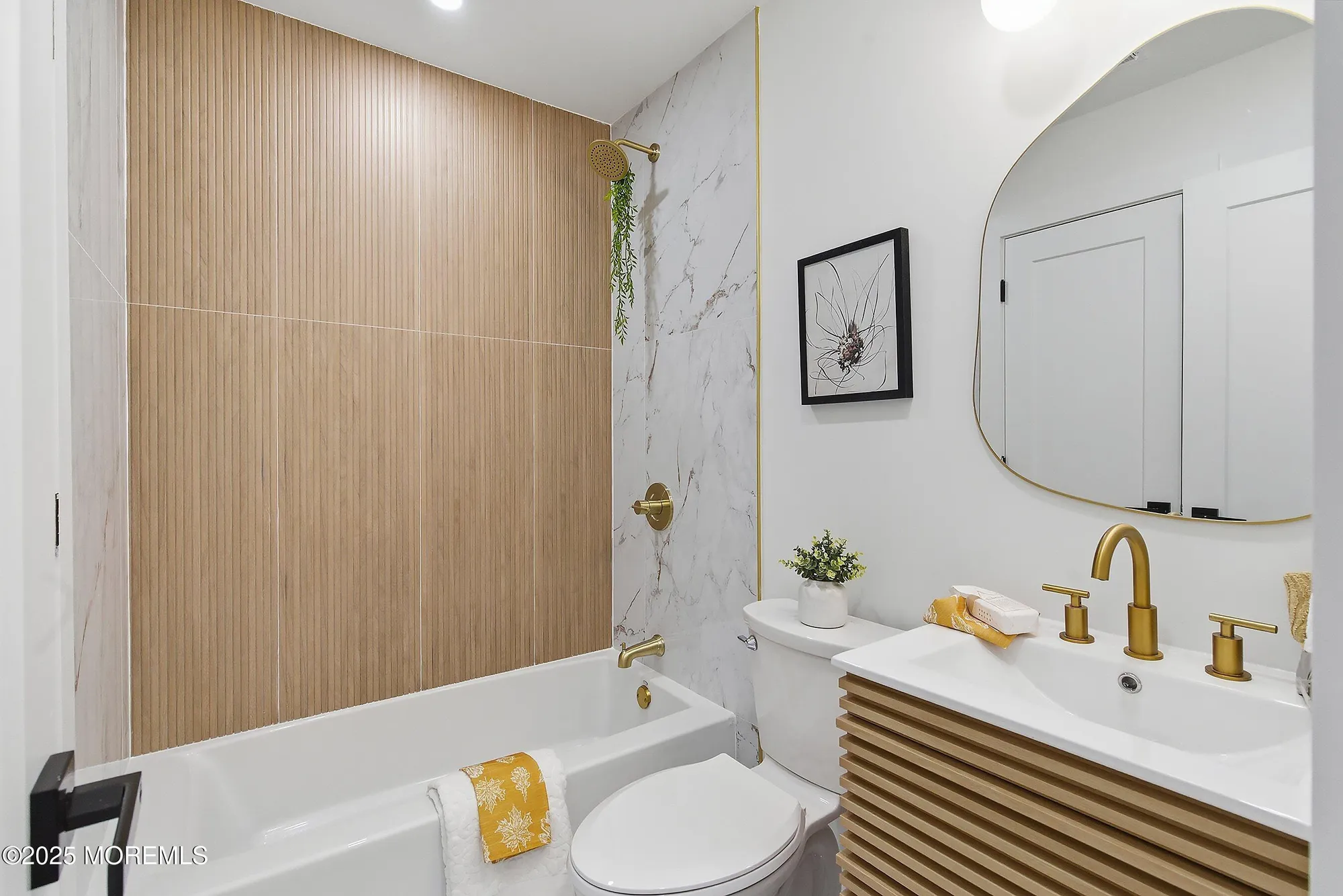 Property Slideshow image 21 of 56 | 178 charlotteville dr, Toms River, NJ, 08757