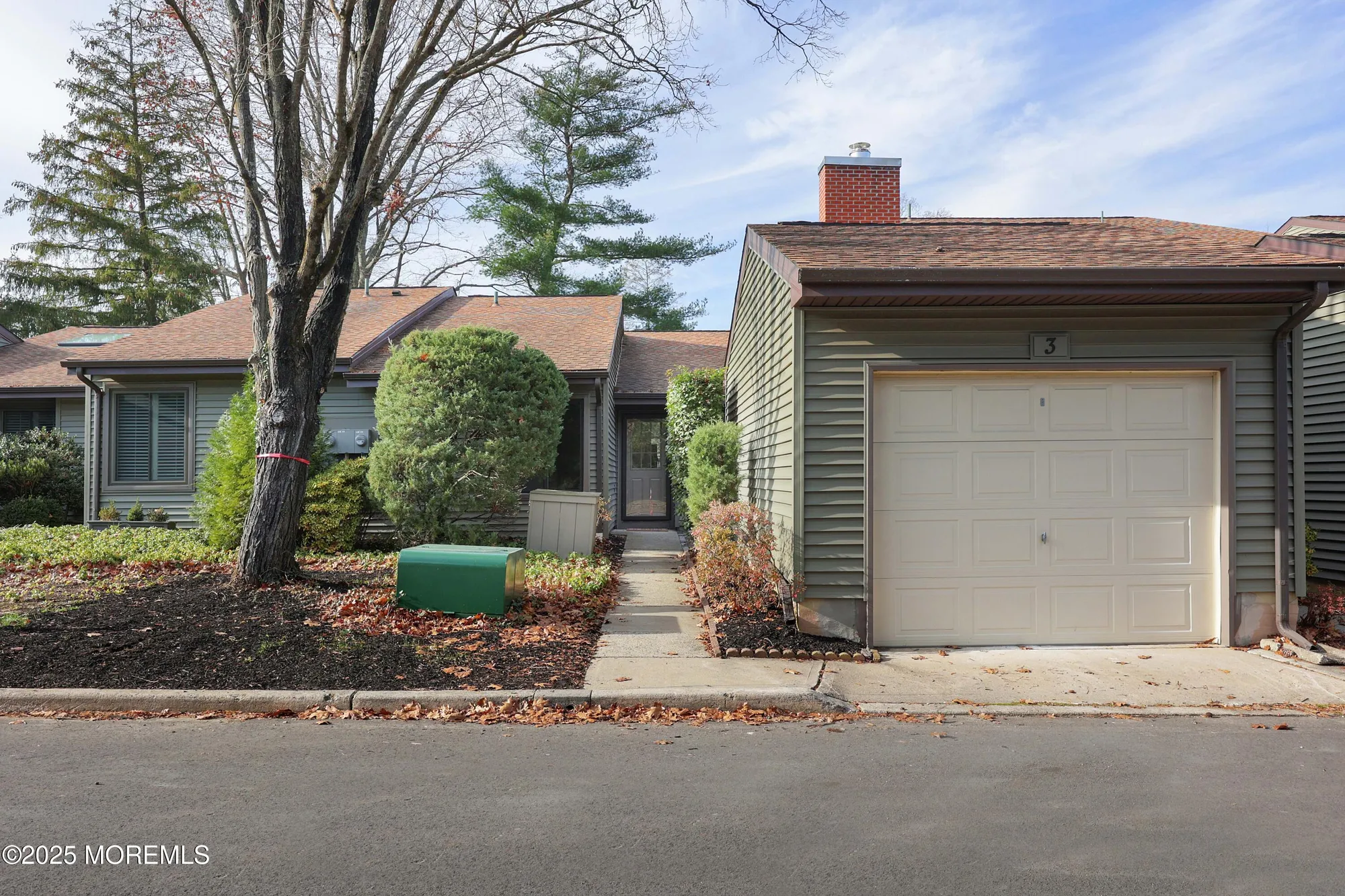 Property Slideshow image 4 of 54 | 3 auburn ct, Red Bank, NJ, 07701