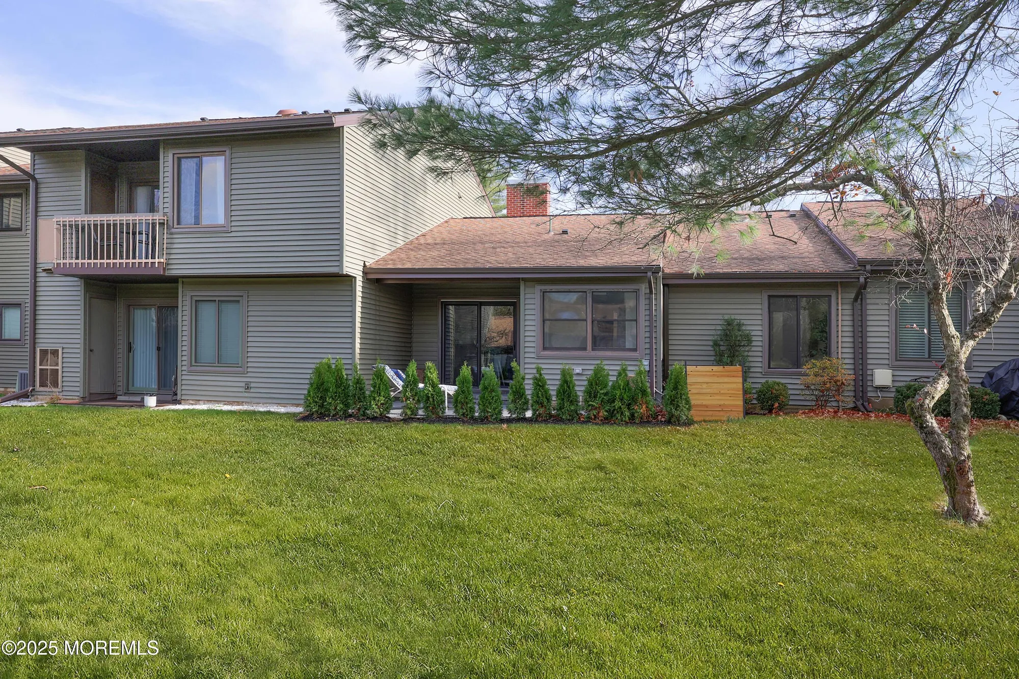 Property Slideshow image 37 of 54 | 3 auburn ct, Red Bank, NJ, 07701