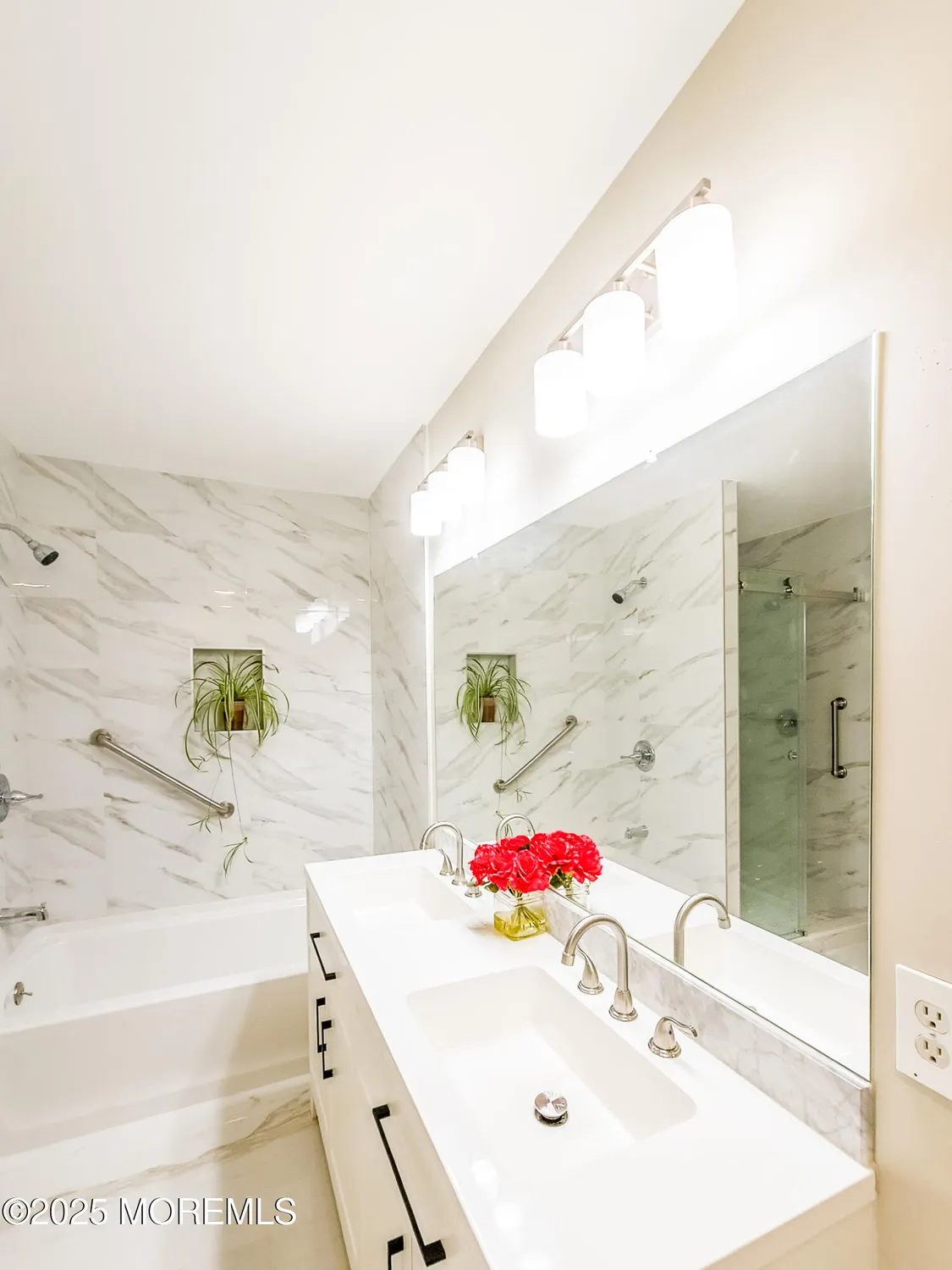 Property Slideshow image 16 of 36 | 7c rutland ln, Monroe, NJ, 08831