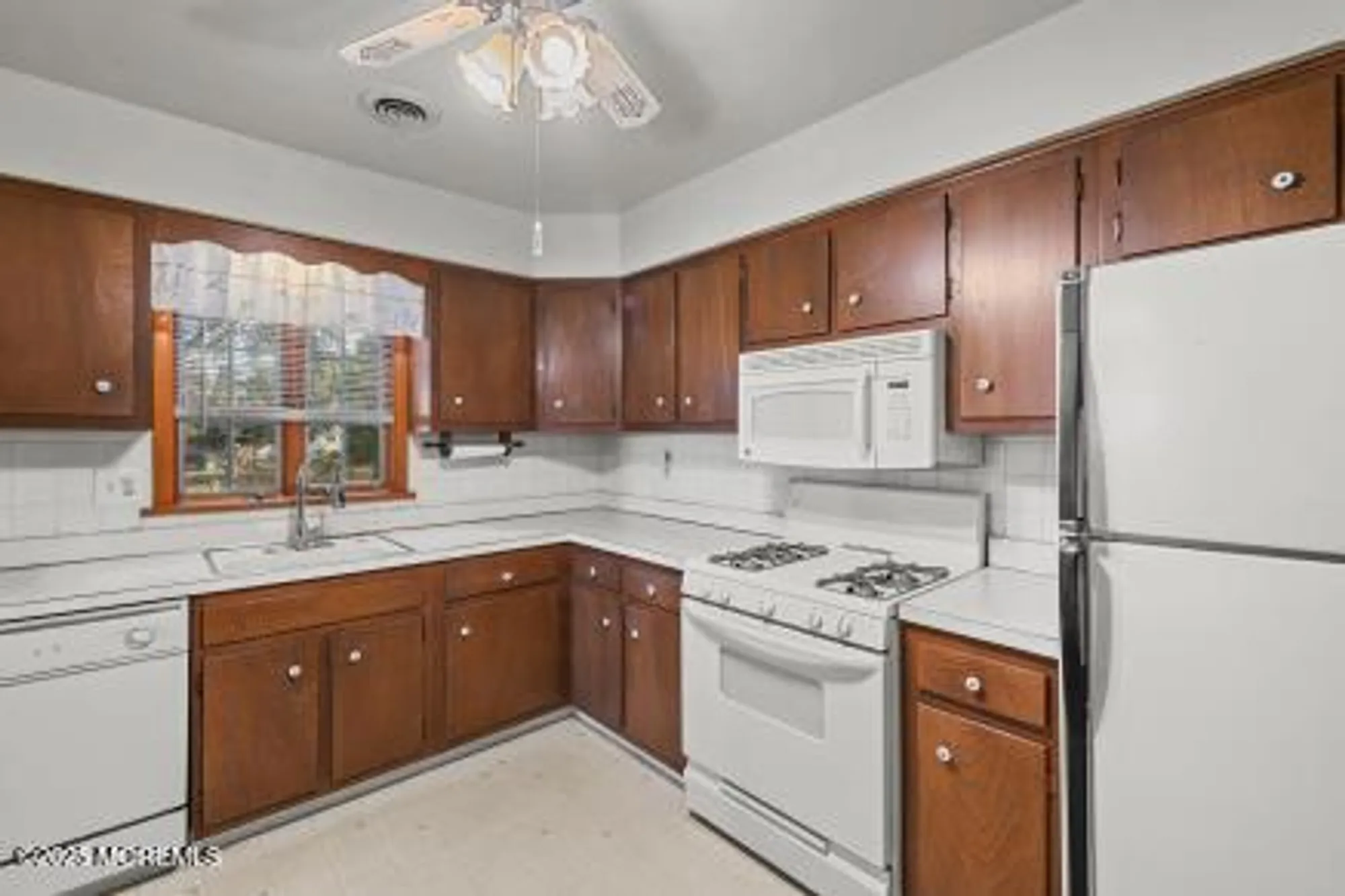 Property Slideshow image 9 of 41 | 6 stanford dr, Toms River, NJ, 08757