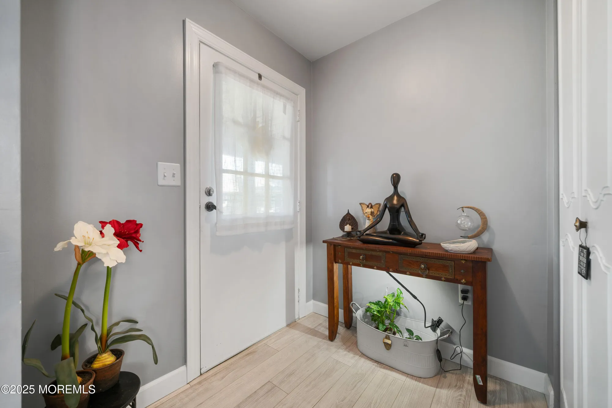 Property Slideshow image 13 of 20 | 677 new castle ct b, Lakewood, NJ, 08701