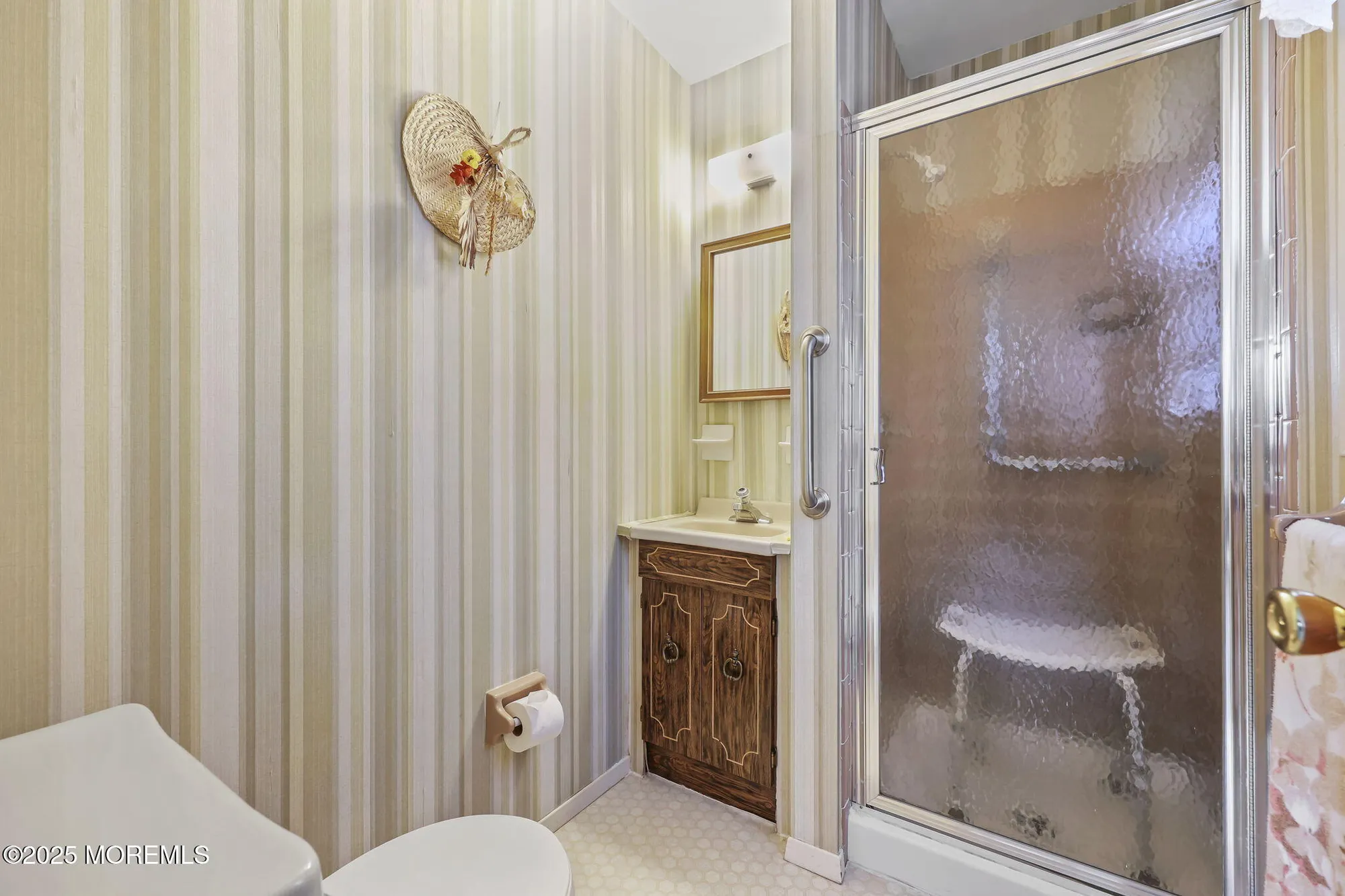 Property Slideshow image 16 of 24 | 39 fontana st, Toms River, NJ, 08757