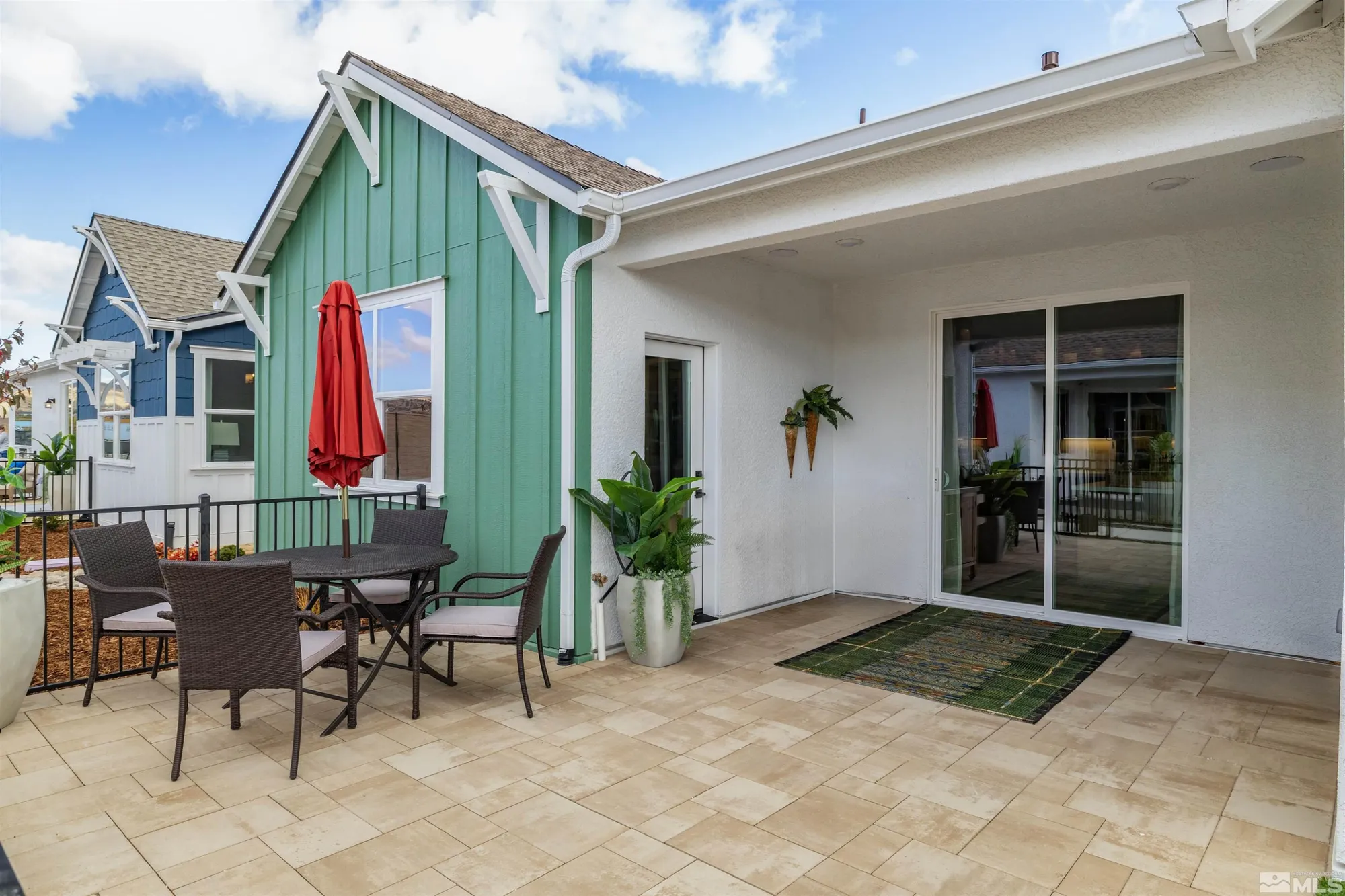 Property Slideshow image 15 of 18 | 282 arlis pl, Sparks, NV, 89441