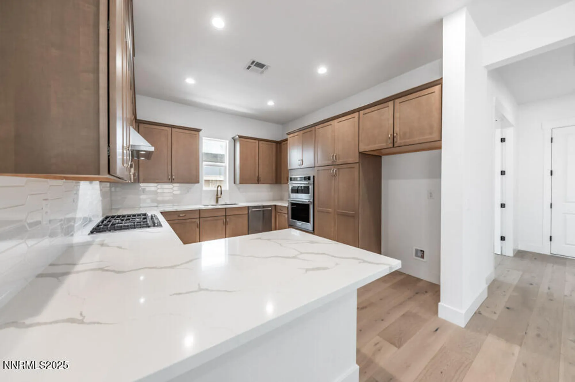 Property Slideshow image 8 of 16 | 2344 rocky anchor ln oakhill 83, Sparks, NV, 89436