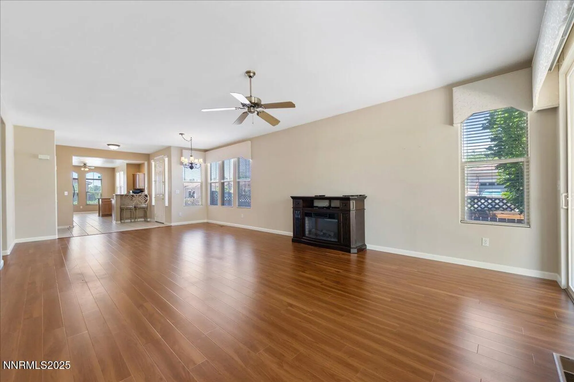 Property Slideshow image 9 of 31 | 1860 medolla dr, Sparks, NV, 89434