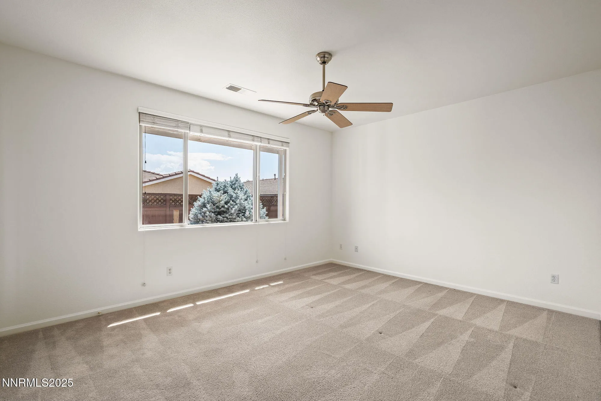 Property Slideshow image 15 of 32 | 2119 avella dr, Sparks, NV, 89434