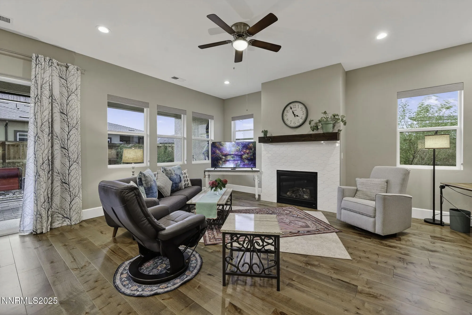 Property Slideshow image 5 of 51 | 7317 oakmont ln, Sparks, NV, 89436