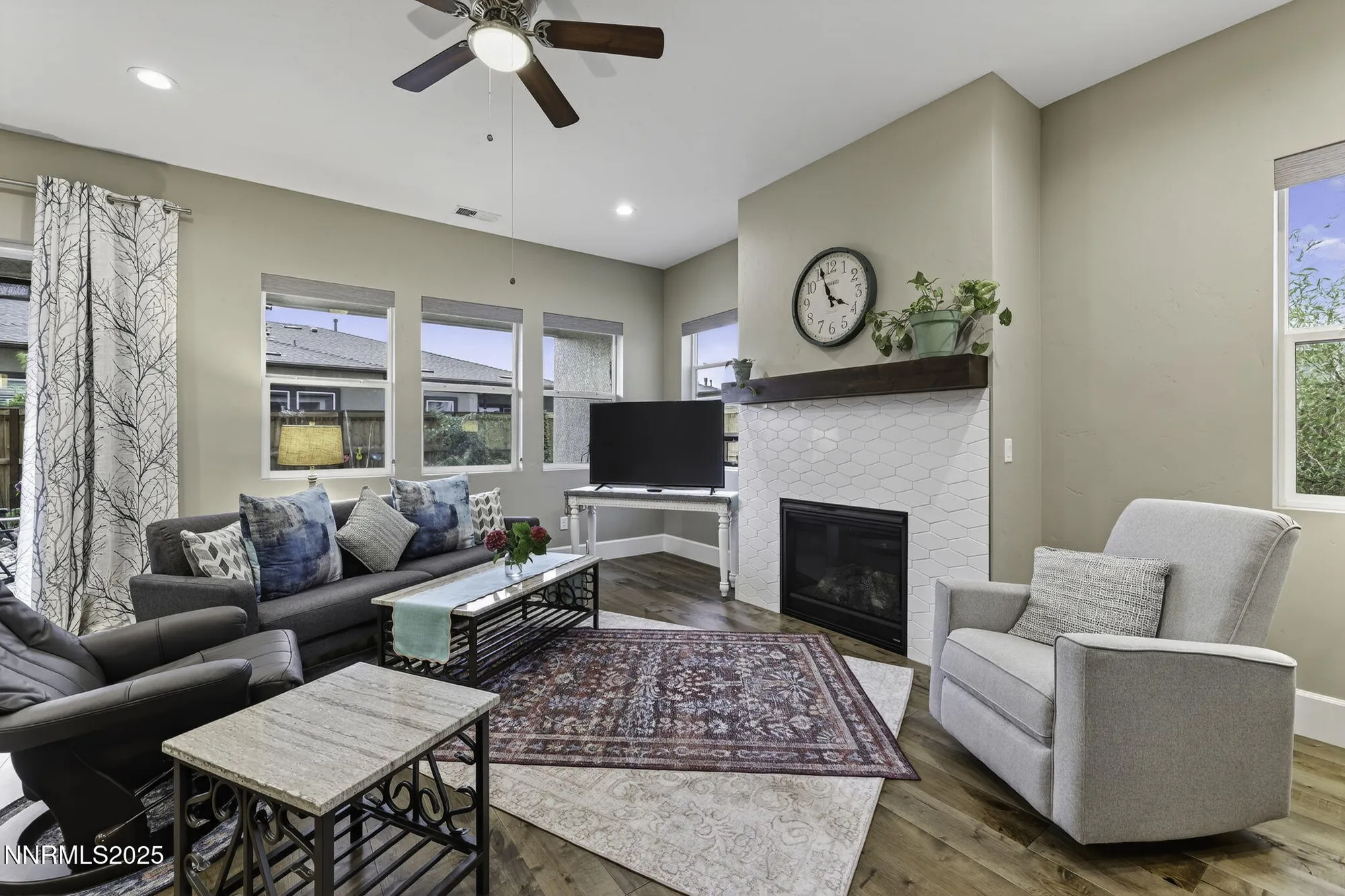 Property Slideshow image 6 of 51 | 7317 oakmont ln, Sparks, NV, 89436