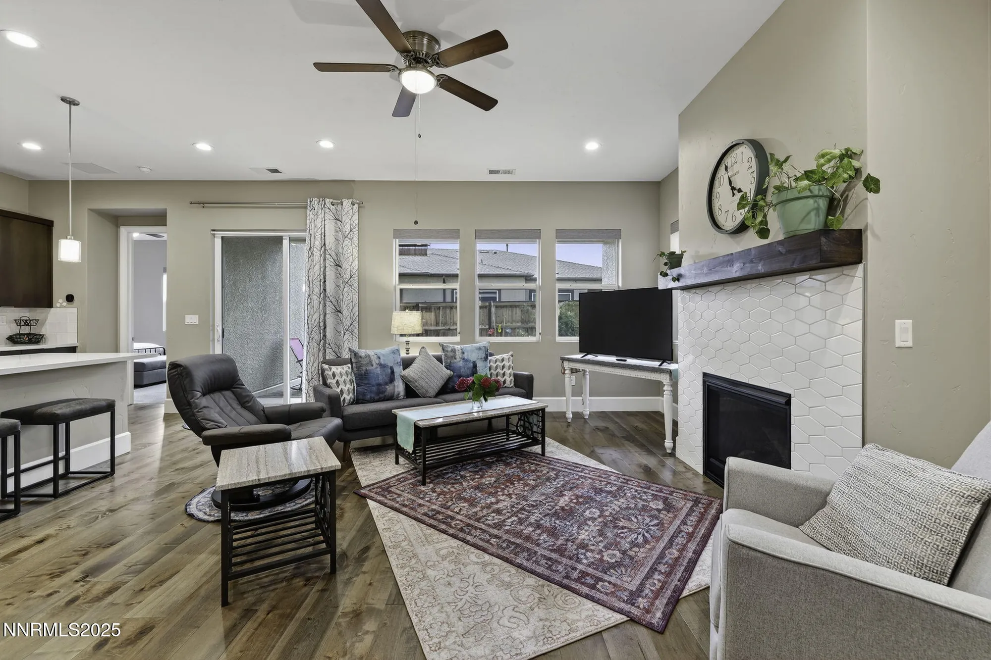 Property Slideshow image 4 of 51 | 7317 oakmont ln, Sparks, NV, 89436