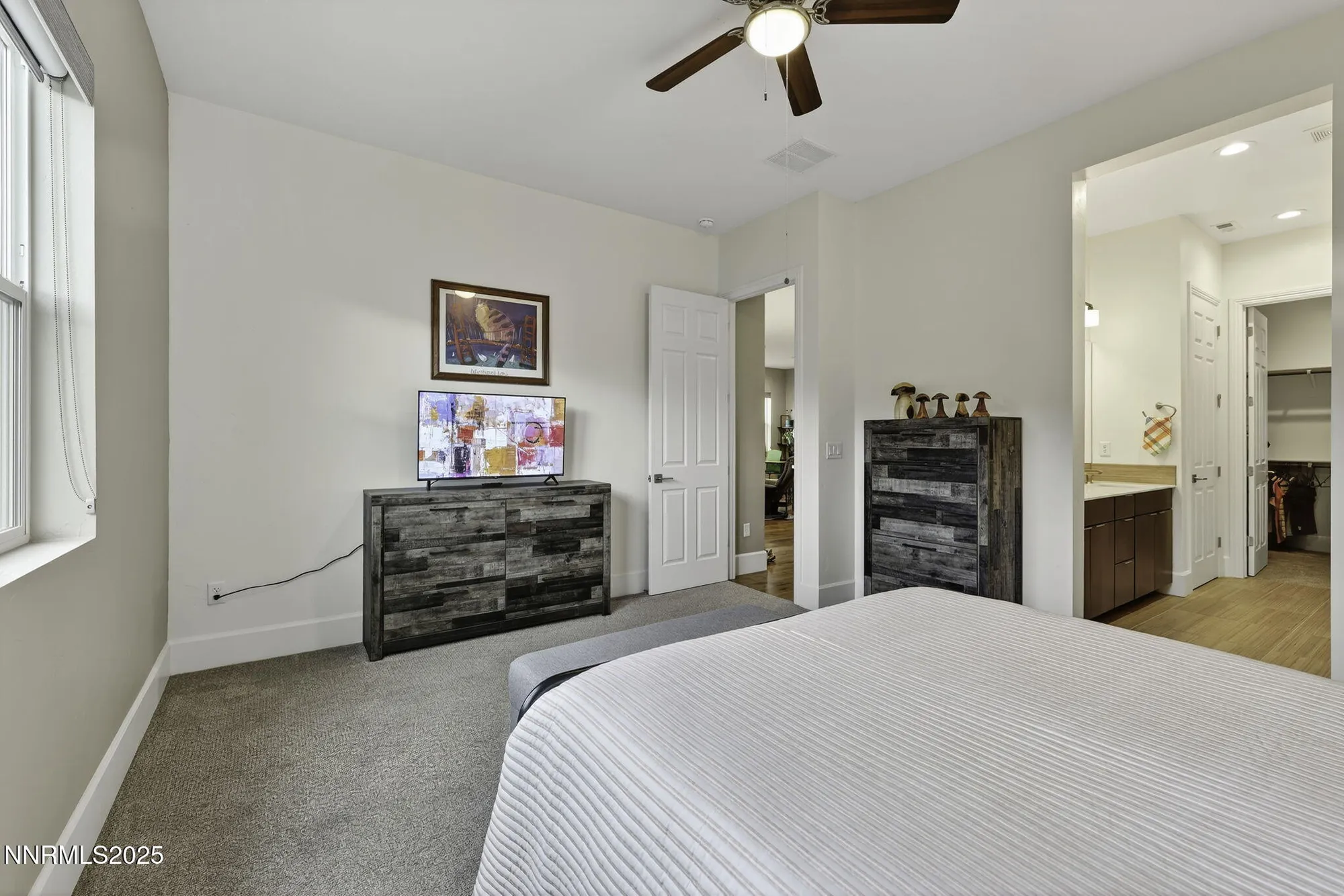 Property Slideshow image 30 of 51 | 7317 oakmont ln, Sparks, NV, 89436