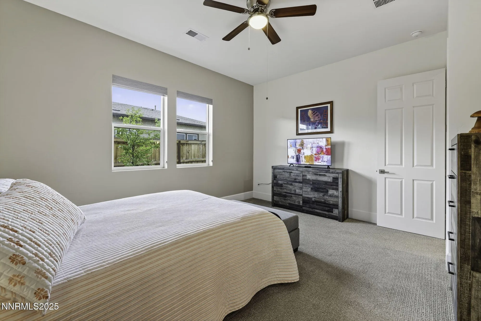 Property Slideshow image 32 of 51 | 7317 oakmont ln, Sparks, NV, 89436