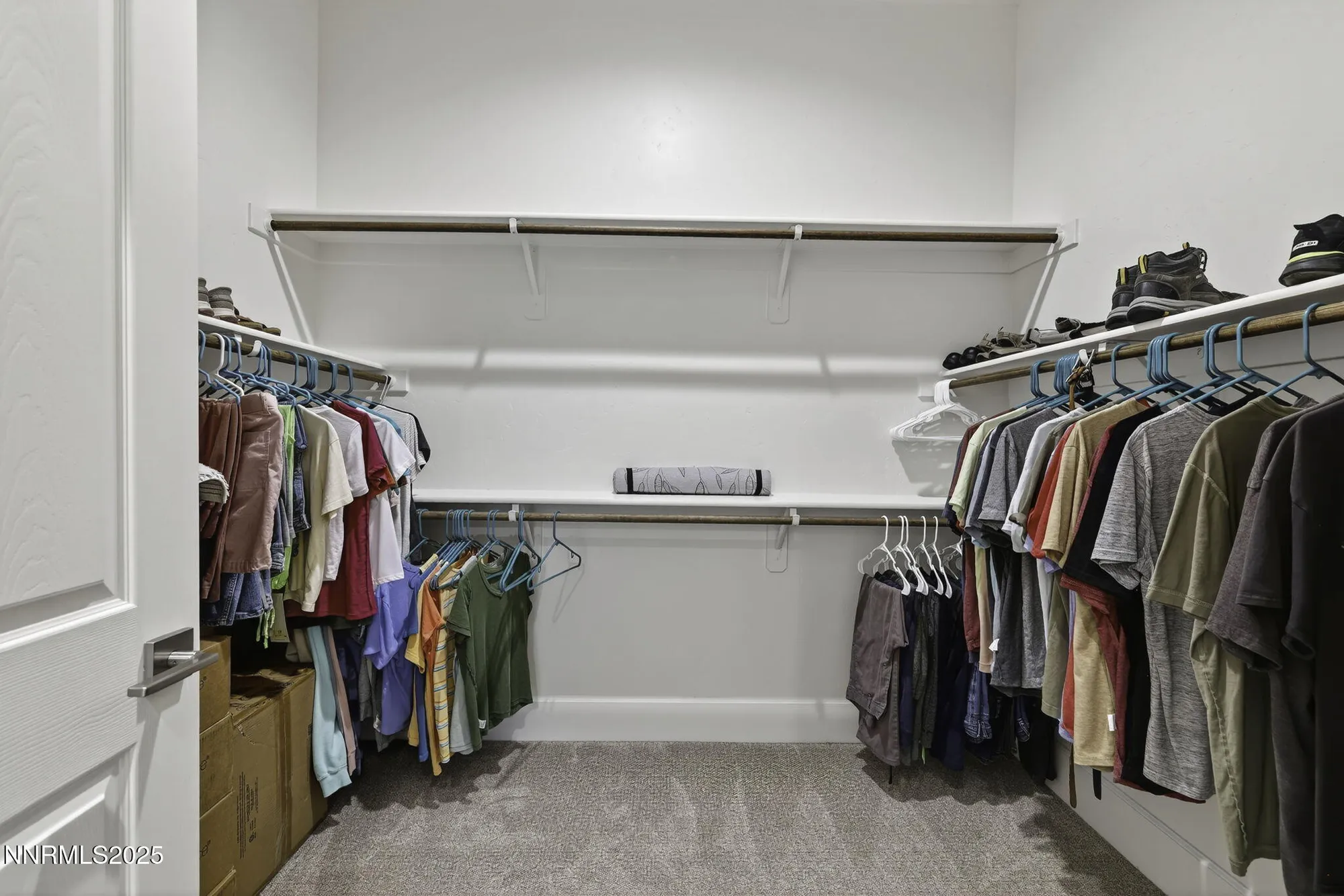 Property Slideshow image 37 of 51 | 7317 oakmont ln, Sparks, NV, 89436