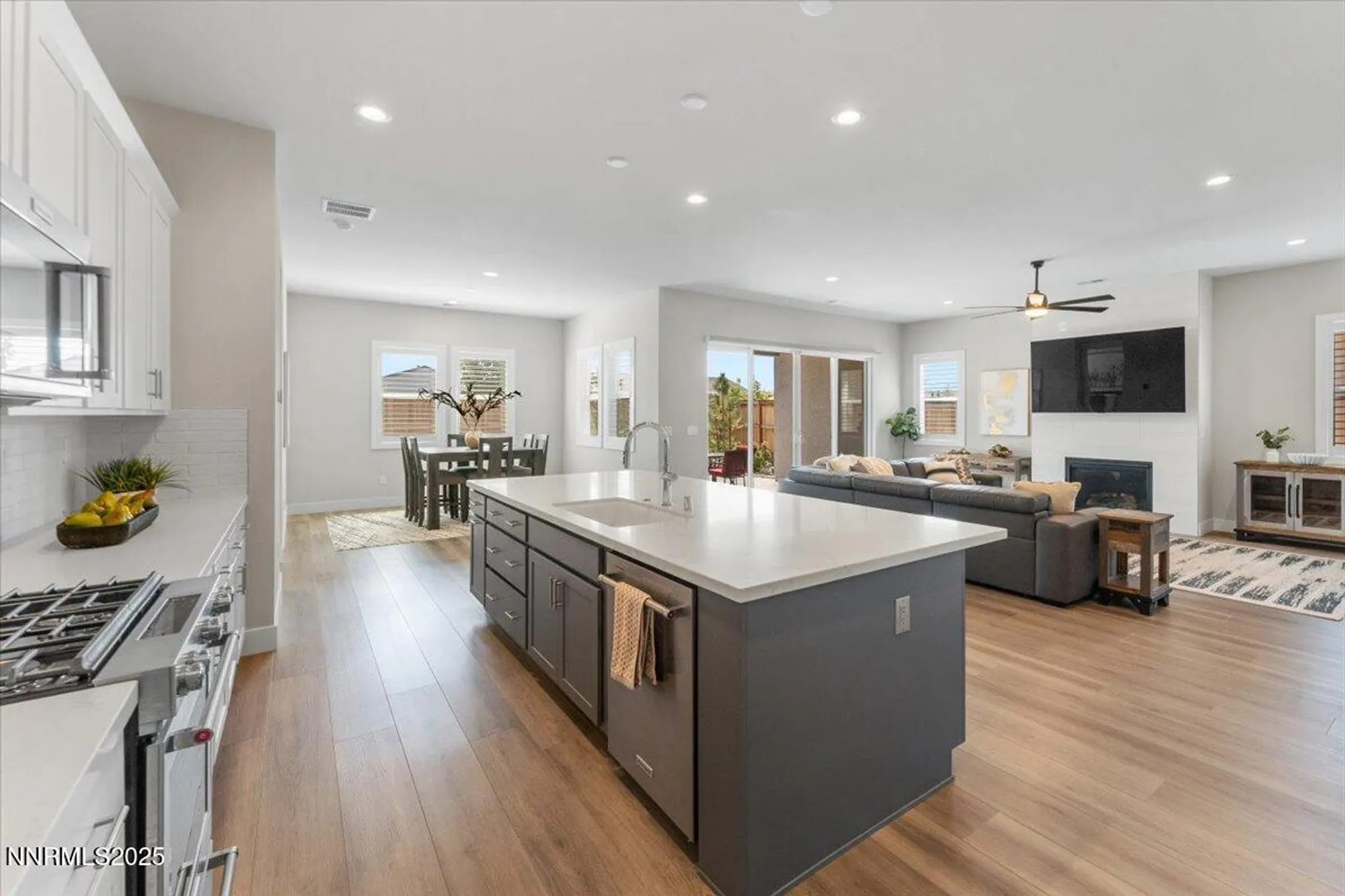 Property Slideshow image 13 of 54 | 7536 evans bridge st, Sparks, NV, 89436