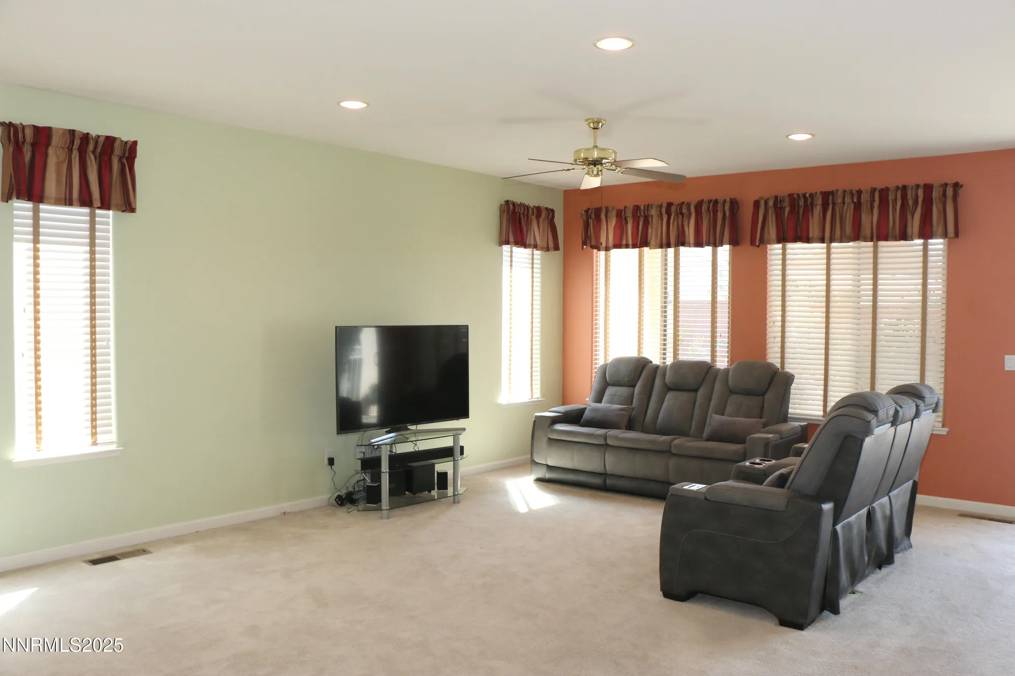 Property Slideshow image 19 of 37 | 2335 calabria dr toscana, Sparks, NV, 89434