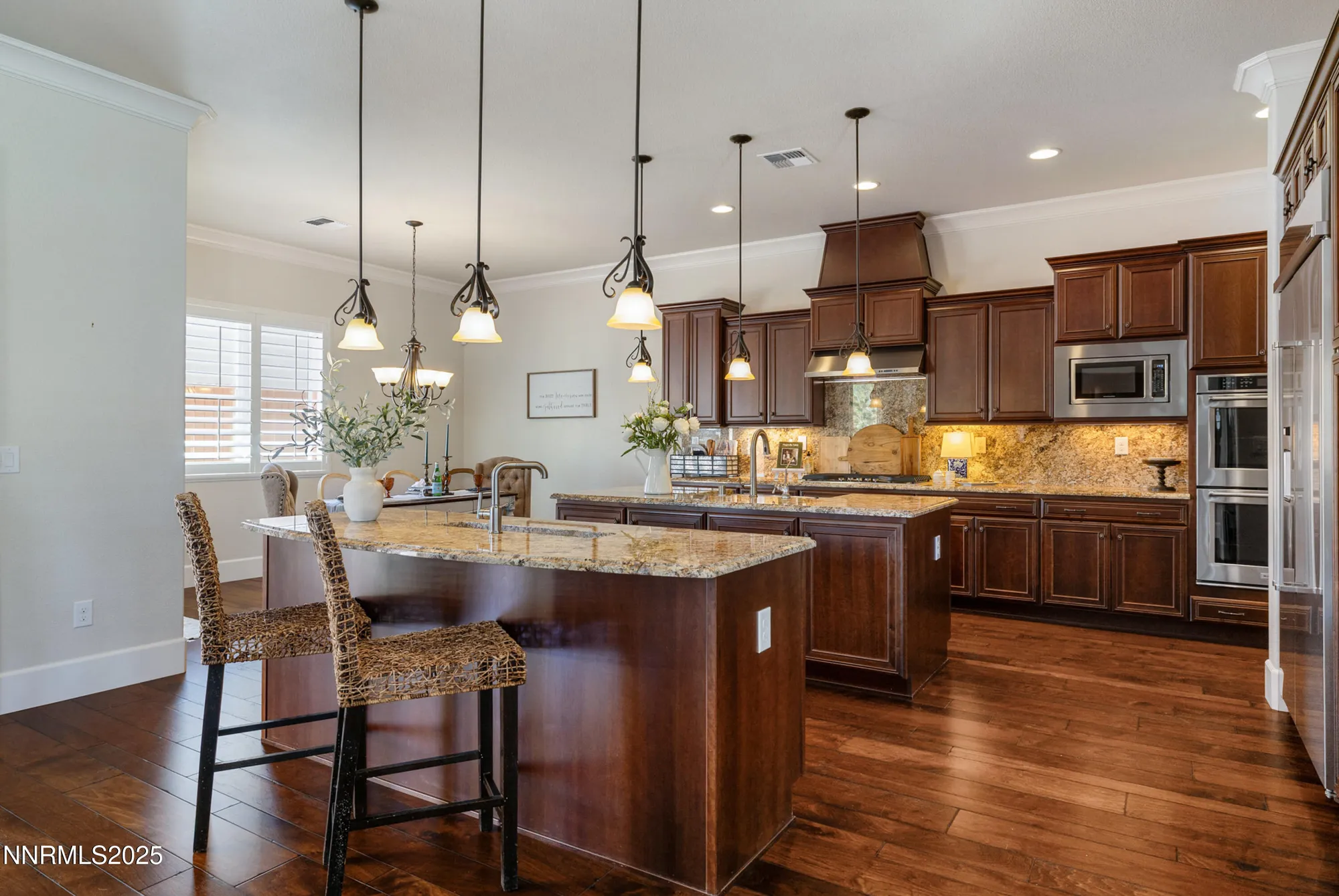 Property Slideshow image 9 of 47 | 2220 arpagos ln, Reno, NV, 89521