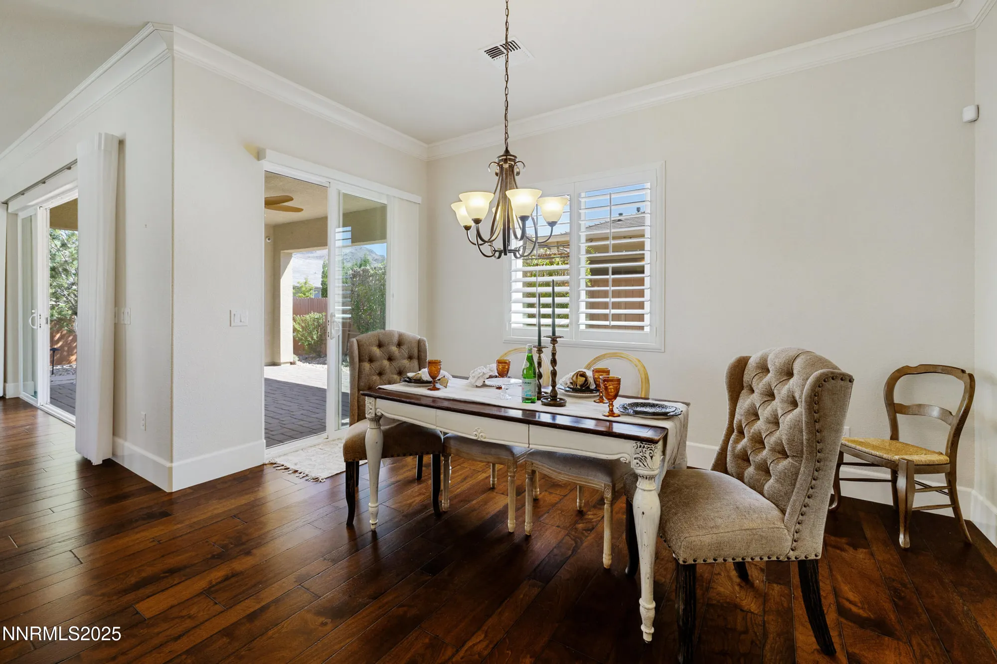 Property Slideshow image 11 of 47 | 2220 arpagos ln, Reno, NV, 89521