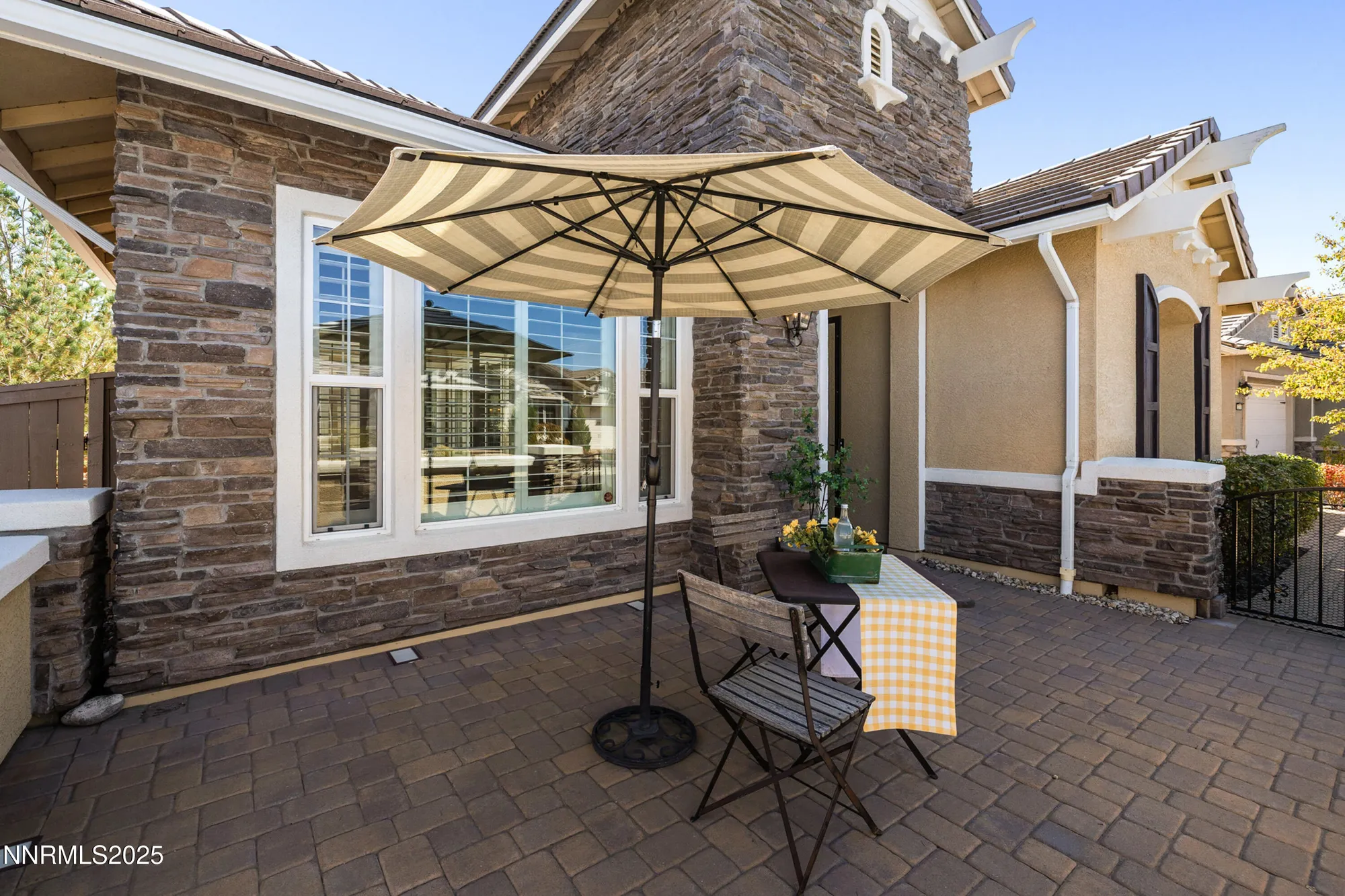 Property Slideshow image 27 of 47 | 2220 arpagos ln, Reno, NV, 89521