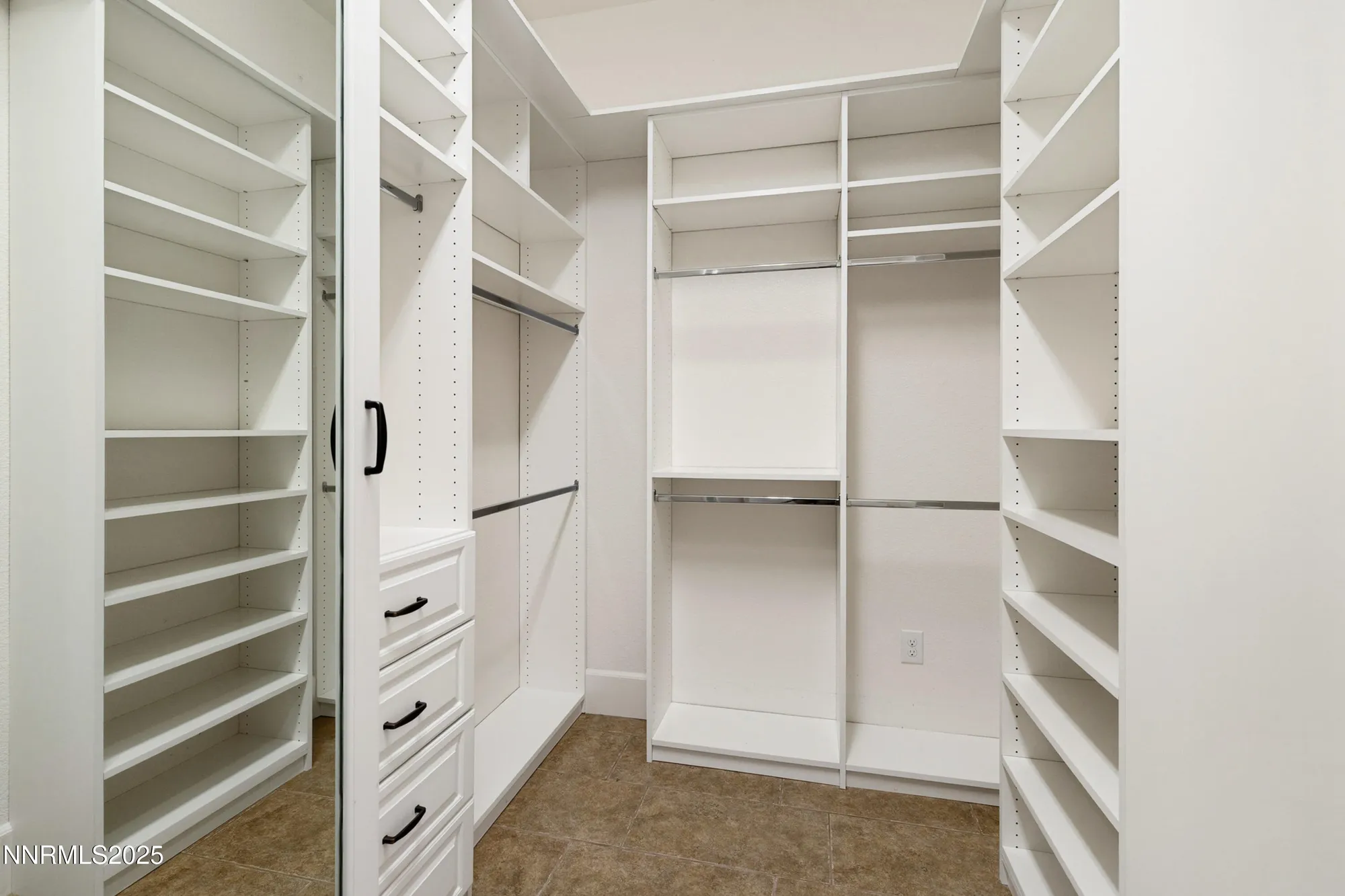 Property Slideshow image 4 of 47 | 2220 arpagos ln, Reno, NV, 89521