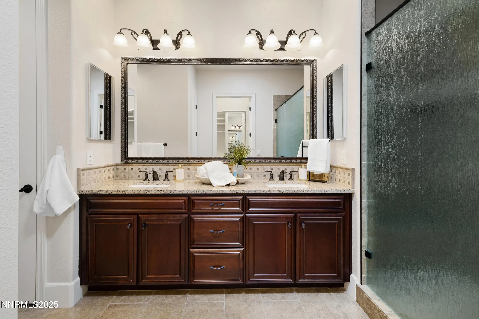 Property Slideshow image 16 of 47 | 2220 arpagos ln, Reno, NV, 89521