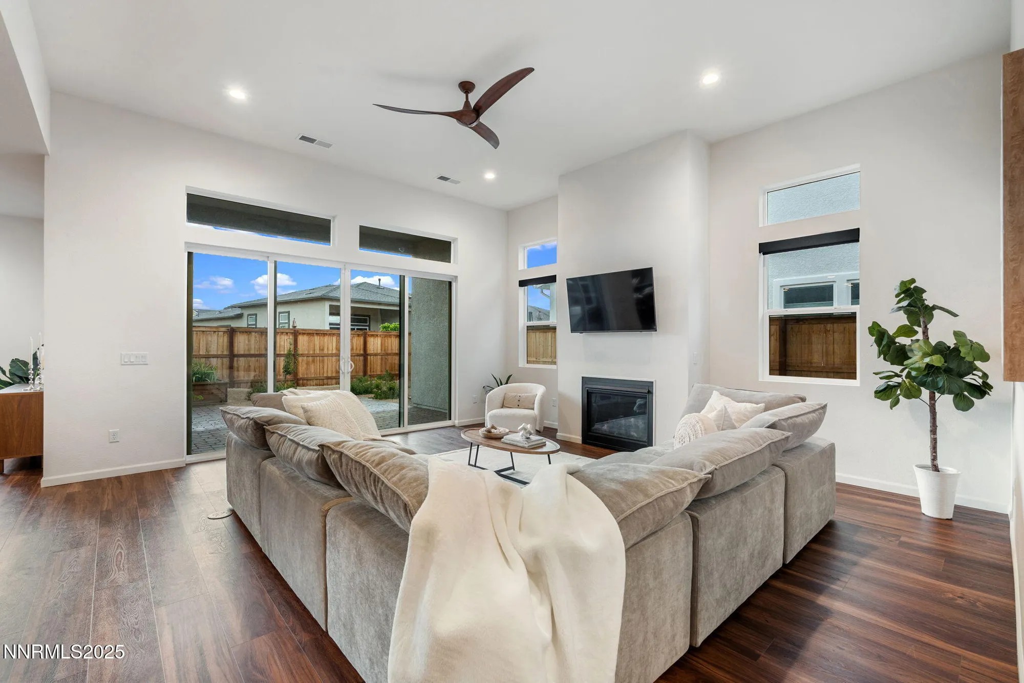 Property Slideshow image 19 of 55 | 7415 hoback dr, Sparks, NV, 89436