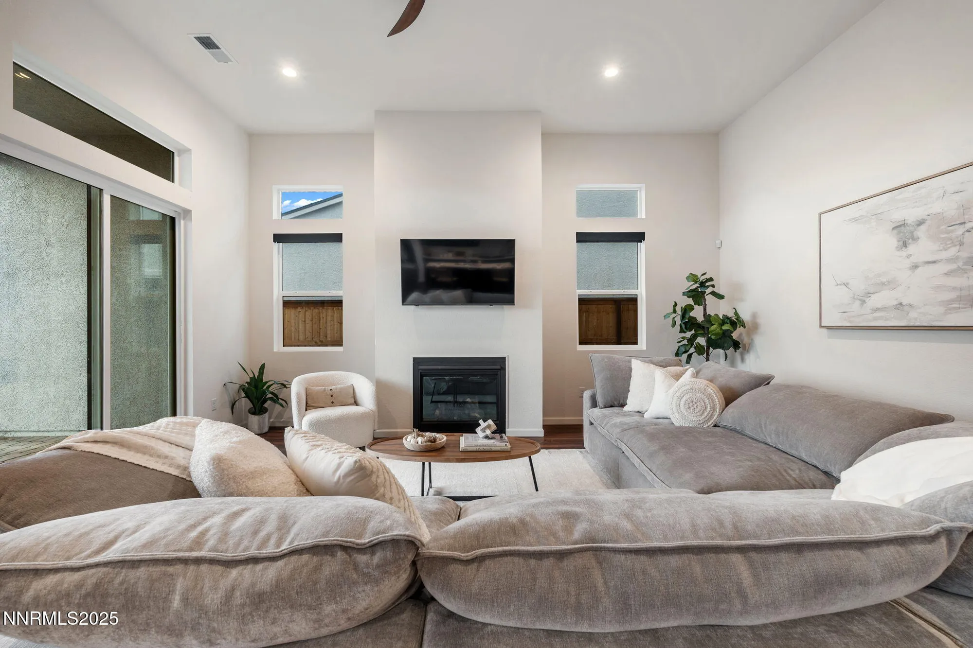 Property Slideshow image 20 of 55 | 7415 hoback dr, Sparks, NV, 89436