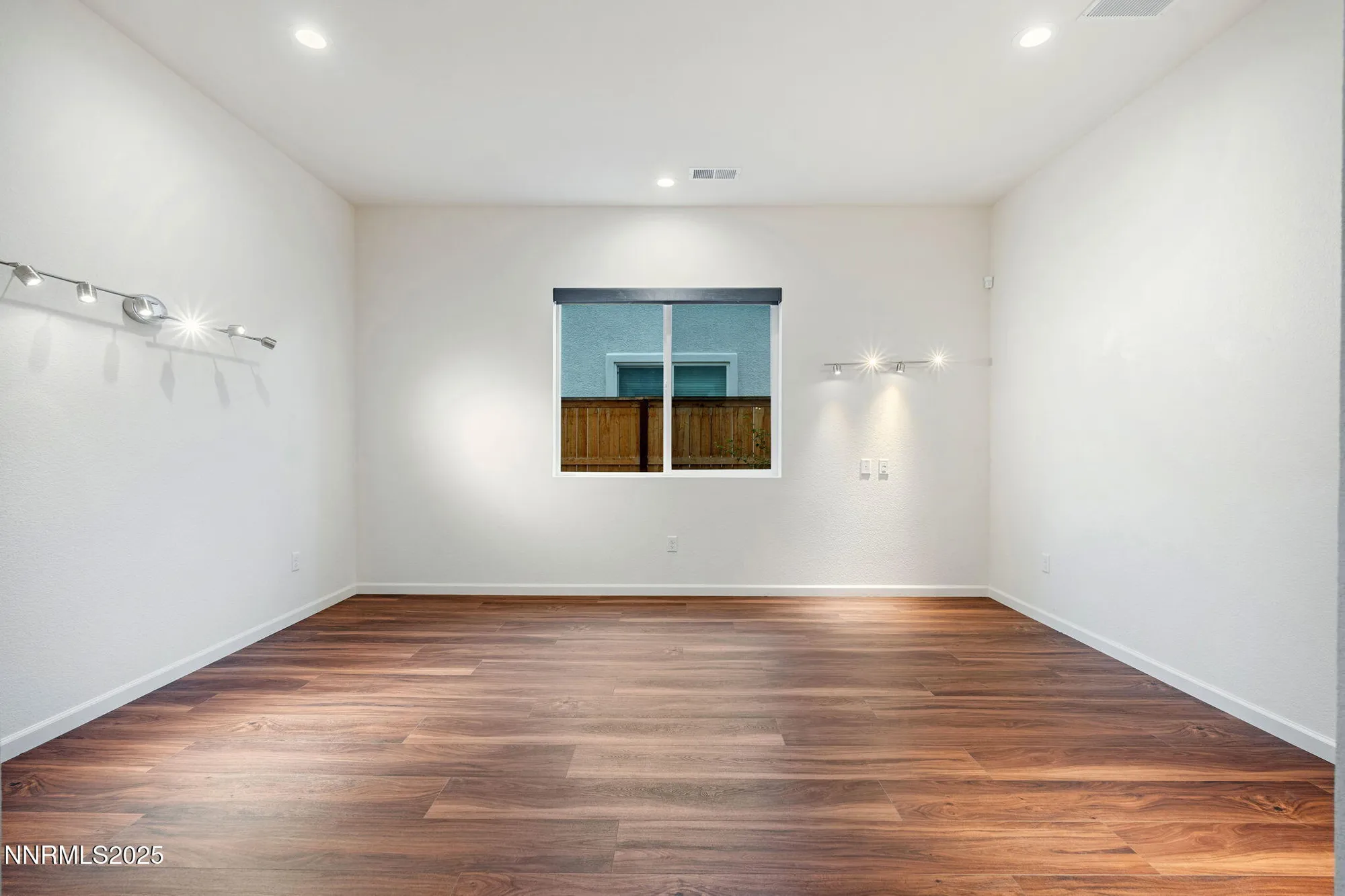 Property Slideshow image 33 of 55 | 7415 hoback dr, Sparks, NV, 89436