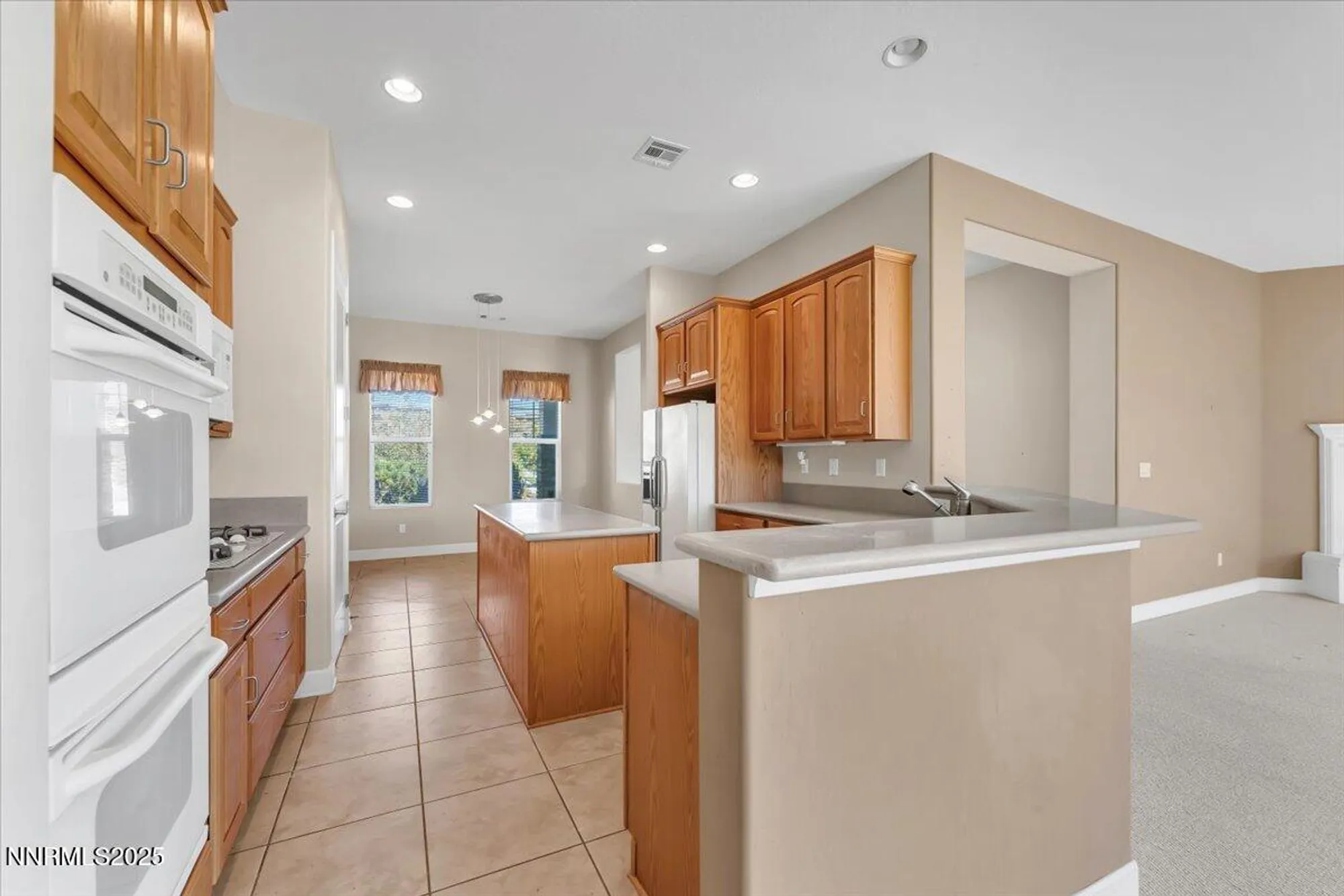 Property Slideshow image 12 of 34 | 1405 meridian ranch dr, Reno, NV, 89523