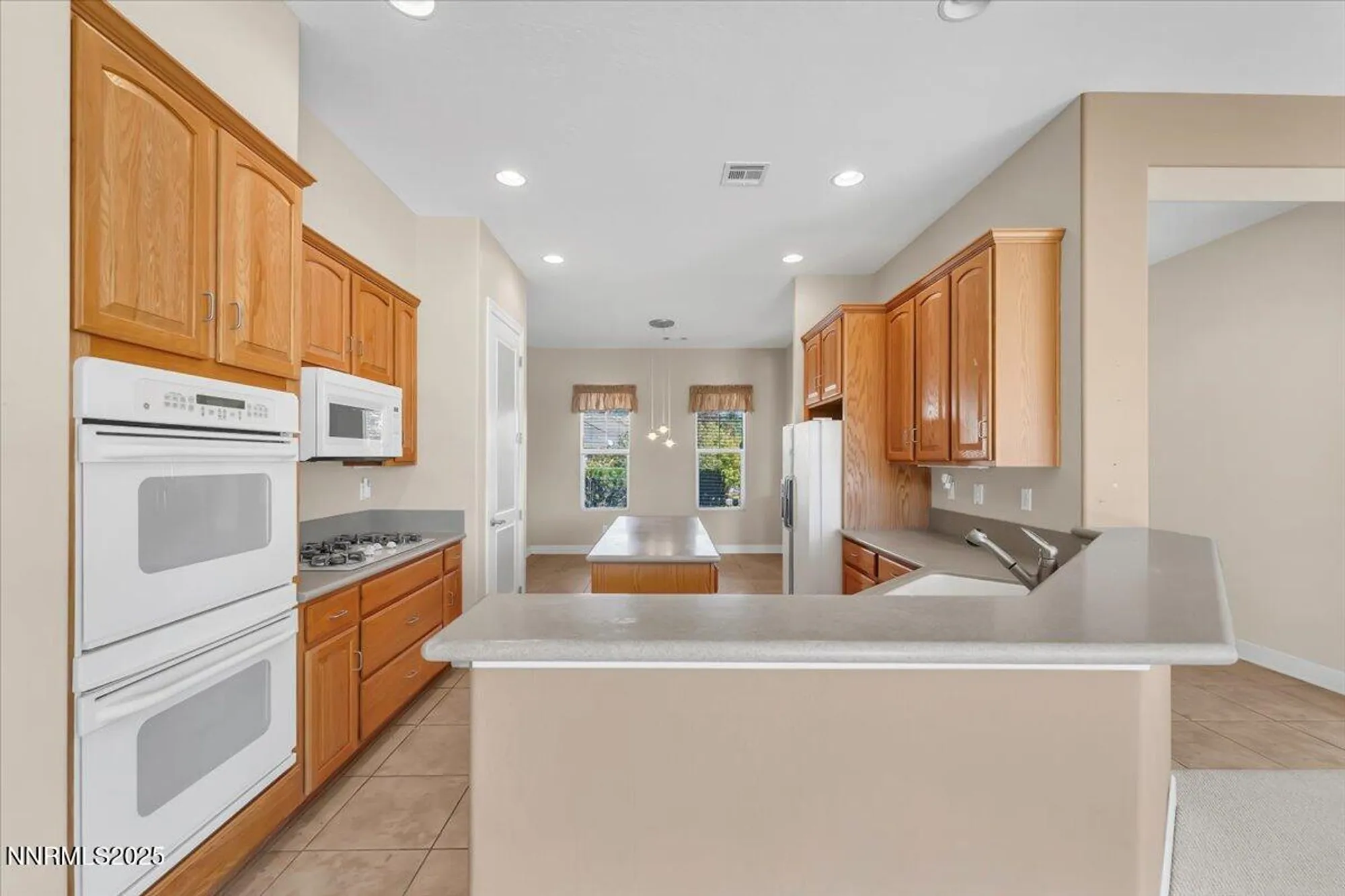 Property Slideshow image 13 of 34 | 1405 meridian ranch dr, Reno, NV, 89523