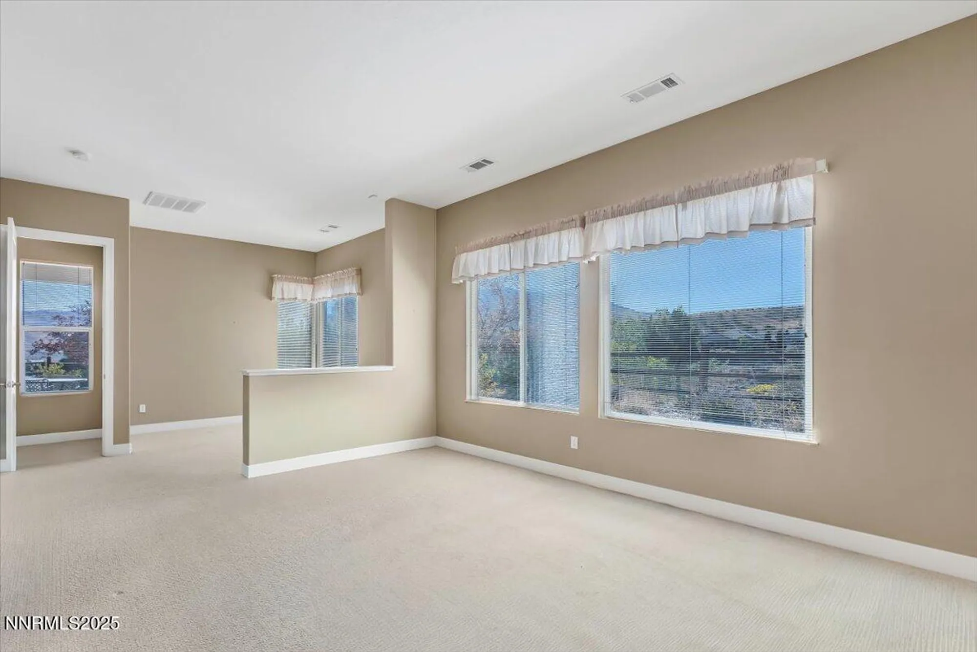 Property Slideshow image 24 of 34 | 1405 meridian ranch dr, Reno, NV, 89523