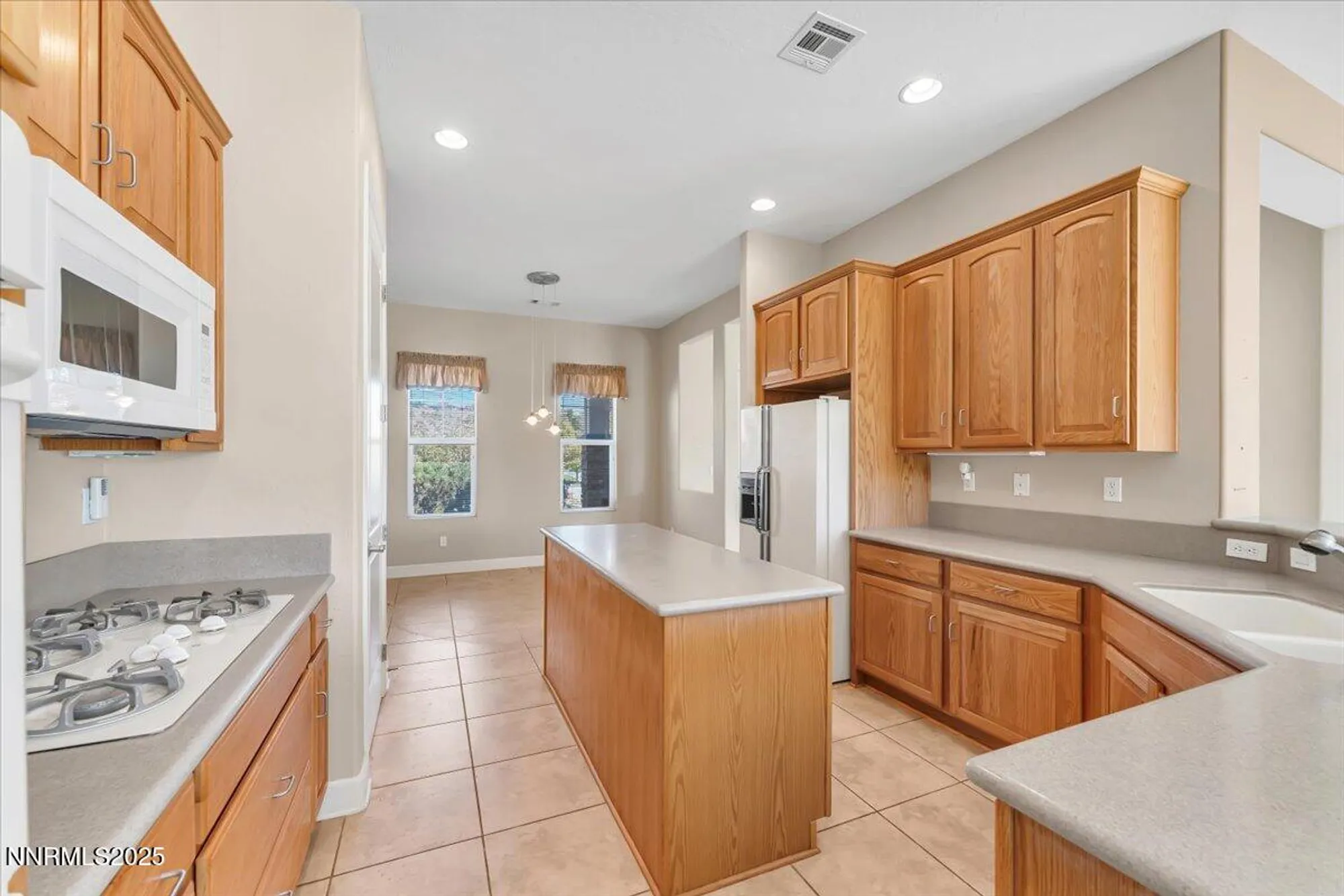 Property Slideshow image 15 of 34 | 1405 meridian ranch dr, Reno, NV, 89523