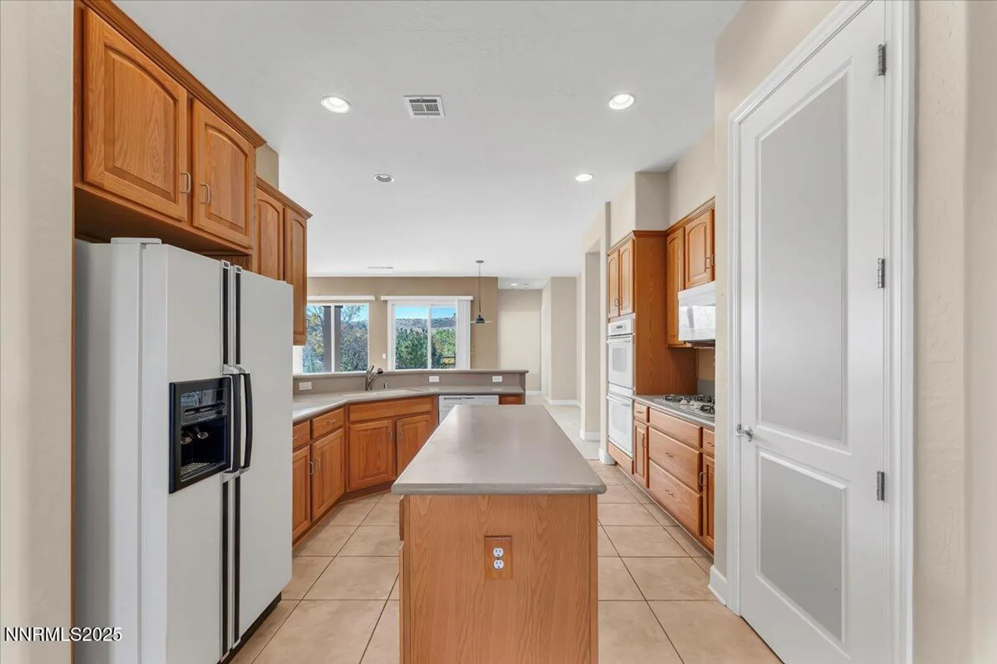 Property Slideshow image 17 of 34 | 1405 meridian ranch dr, Reno, NV, 89523