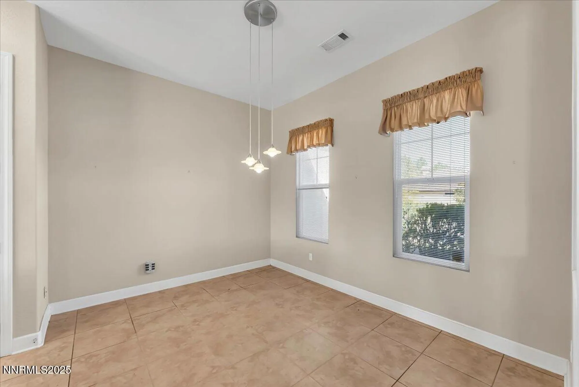 Property Slideshow image 19 of 34 | 1405 meridian ranch dr, Reno, NV, 89523