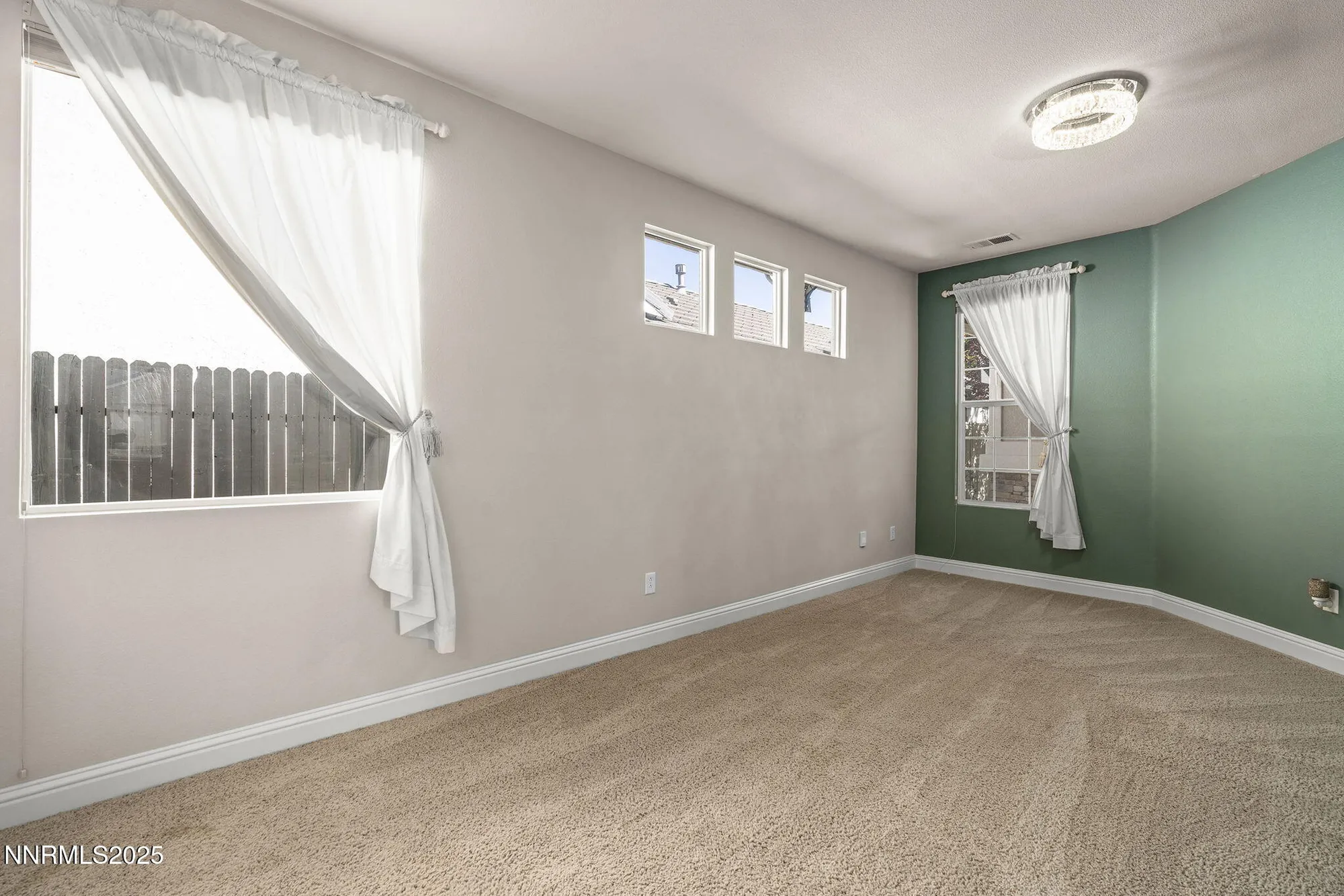 Property Slideshow image 13 of 32 | 10145 donner peak dr, Reno, NV, 89521