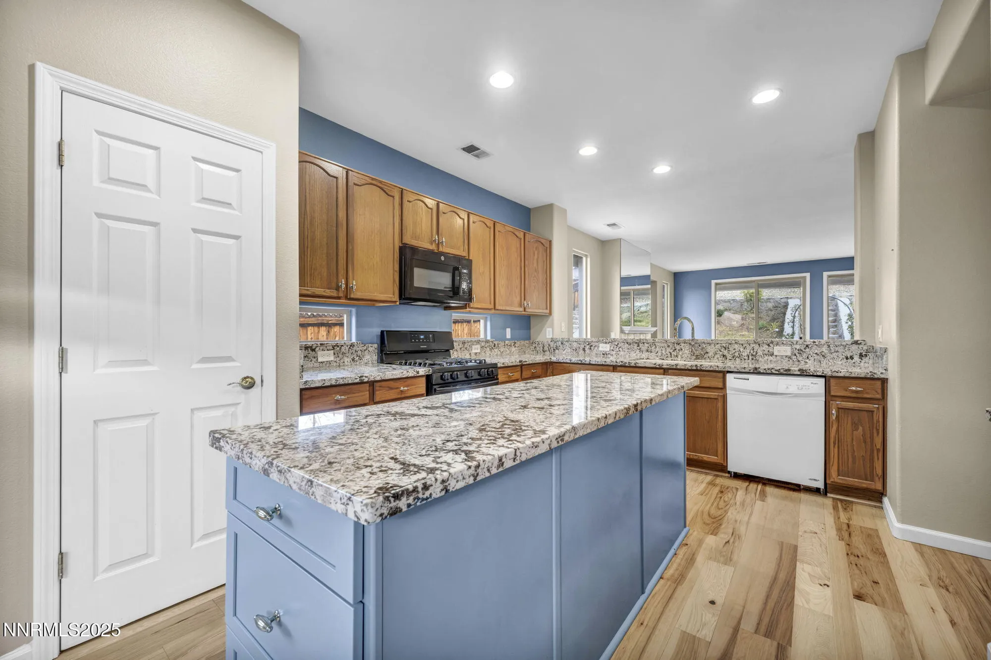 Property Slideshow image 13 of 35 | 1840 veneto dr, Sparks, NV, 89434