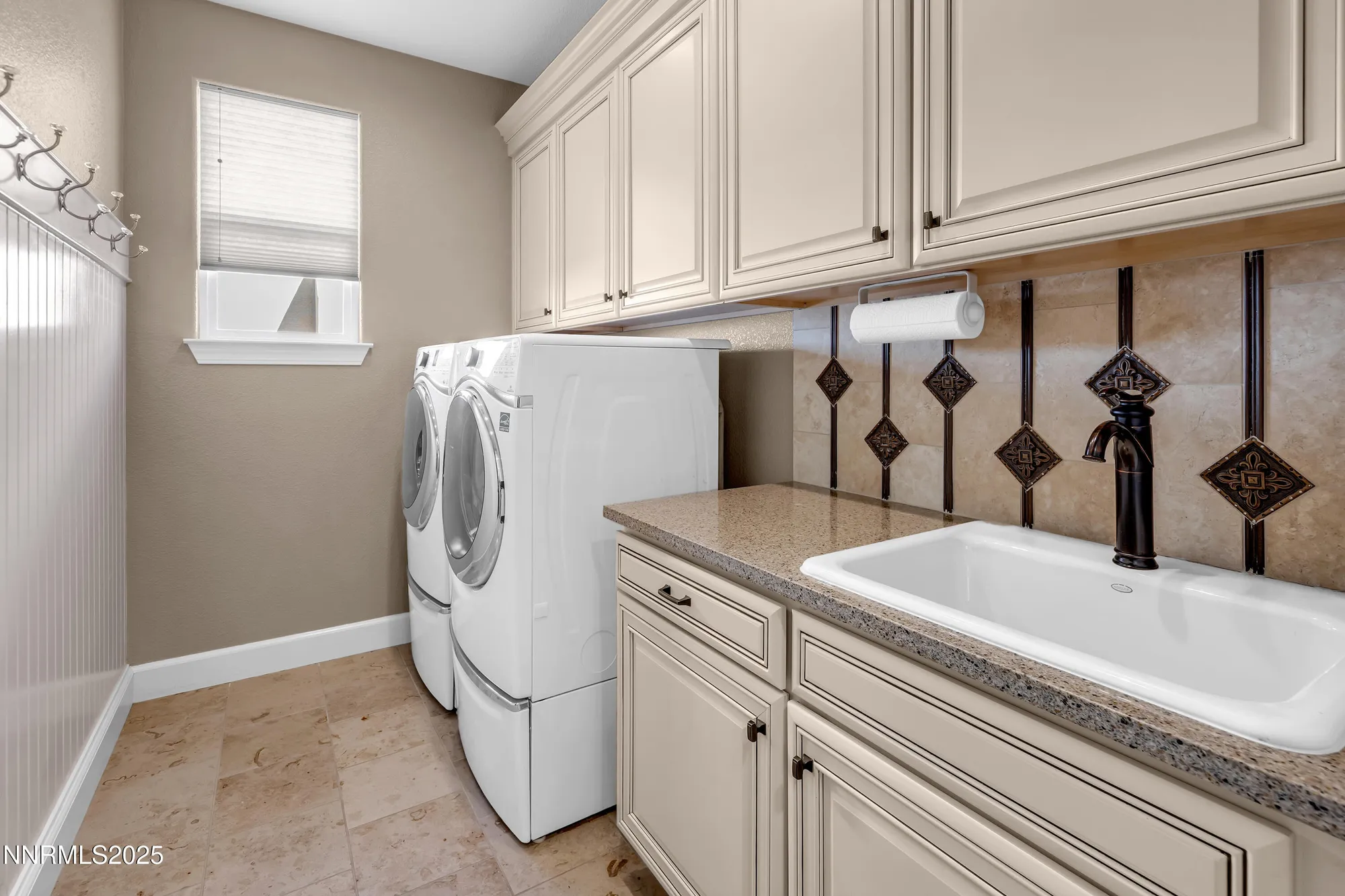 Property Slideshow image 28 of 54 | 9930 hafflinger ln, Reno, NV, 89521