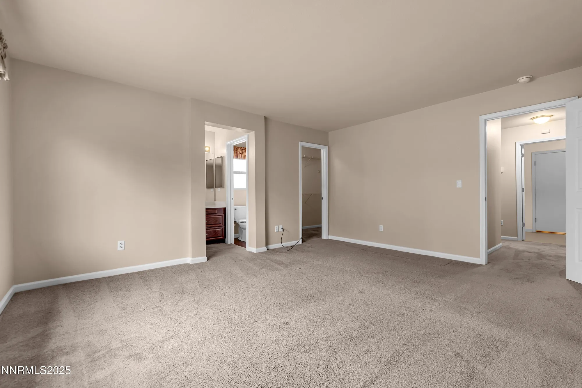 Property Slideshow image 21 of 49 | 2070 avella dr, Sparks, NV, 89434