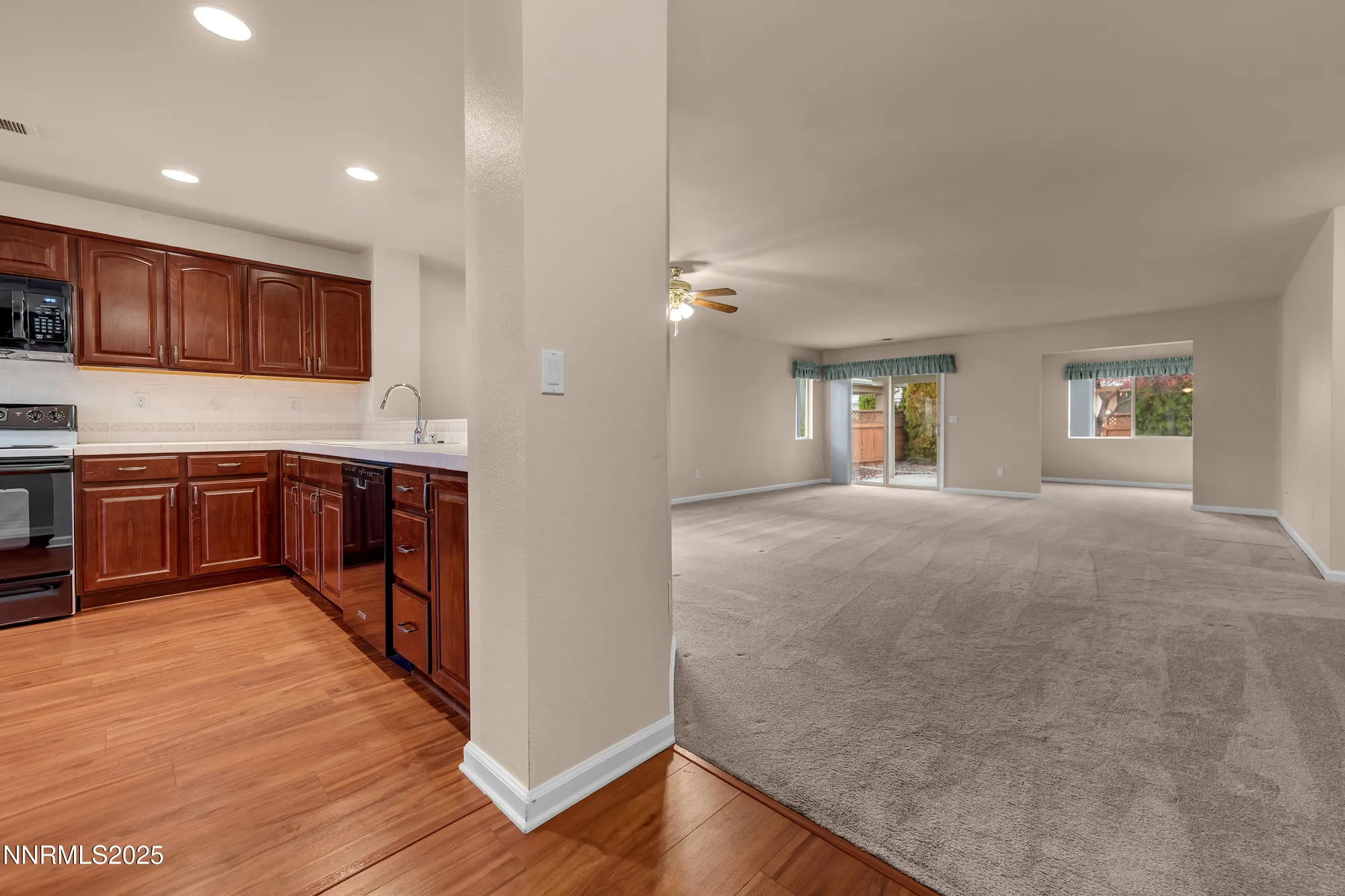 Property Slideshow image 16 of 49 | 2070 avella dr, Sparks, NV, 89434