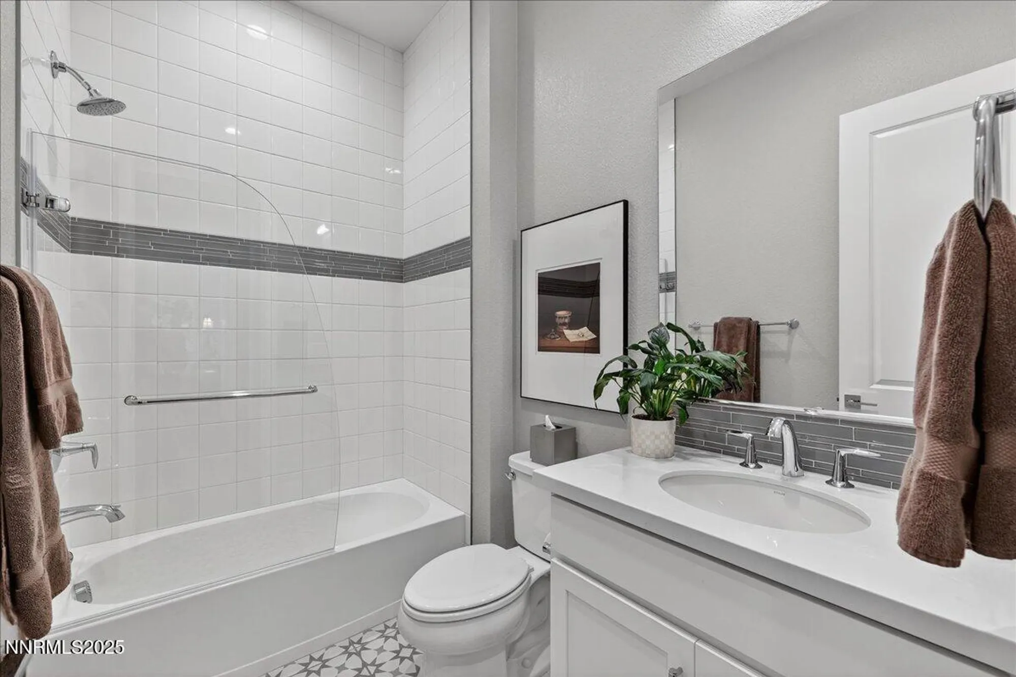 Property Slideshow image 20 of 39 | 2160 woodhouse dr, Reno, NV, 89521