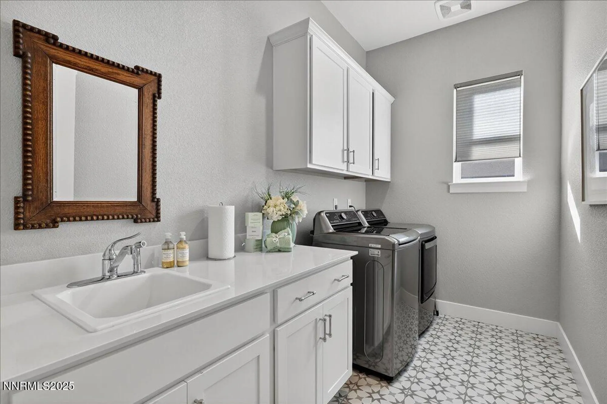 Property Slideshow image 22 of 39 | 2160 woodhouse dr, Reno, NV, 89521