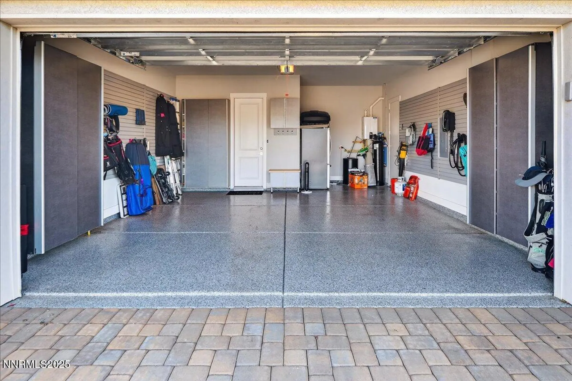 Property Slideshow image 23 of 39 | 2160 woodhouse dr, Reno, NV, 89521