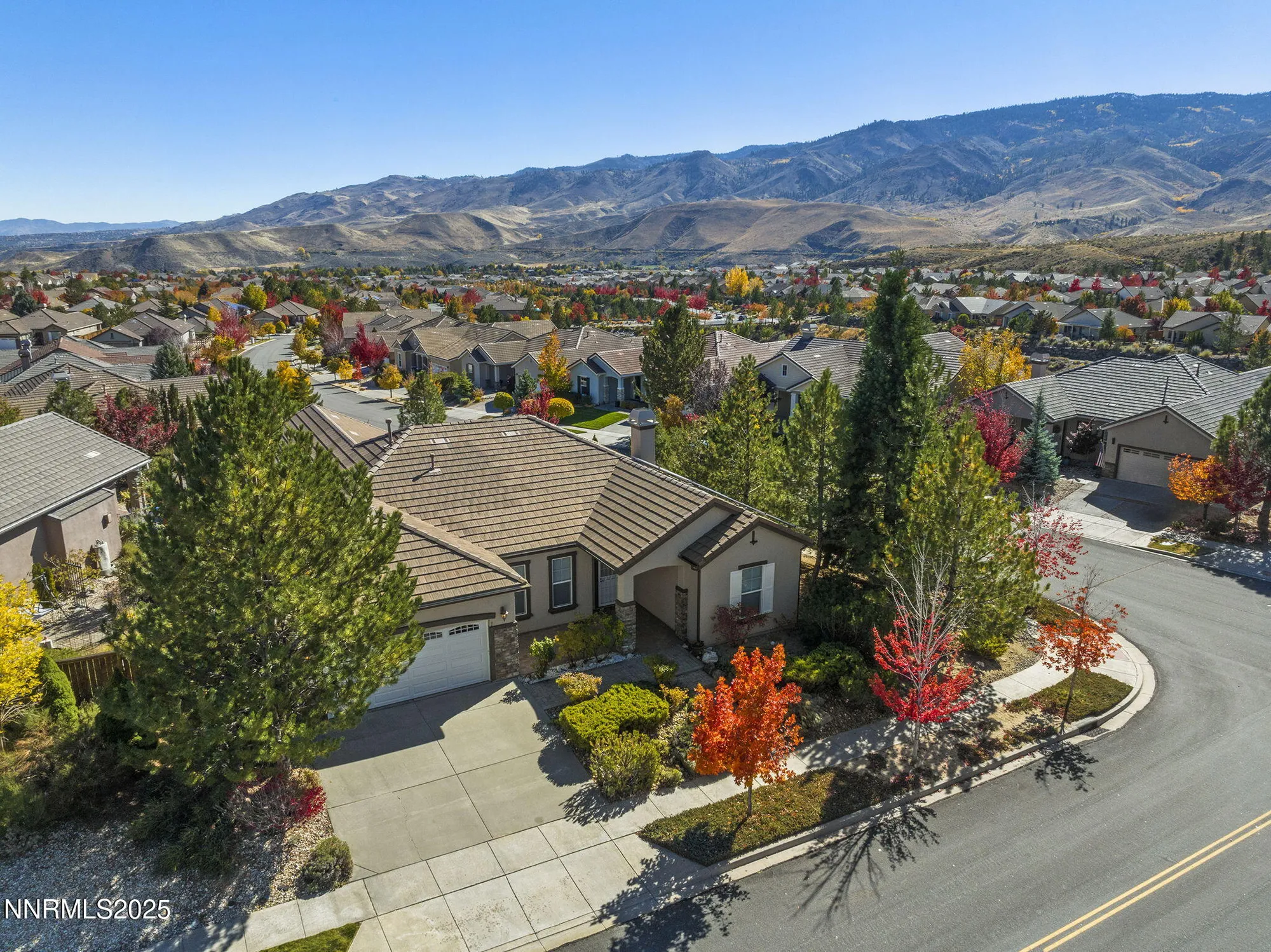 Property Slideshow image 5 of 40 | 9190 quilberry way, Reno, NV, 89523