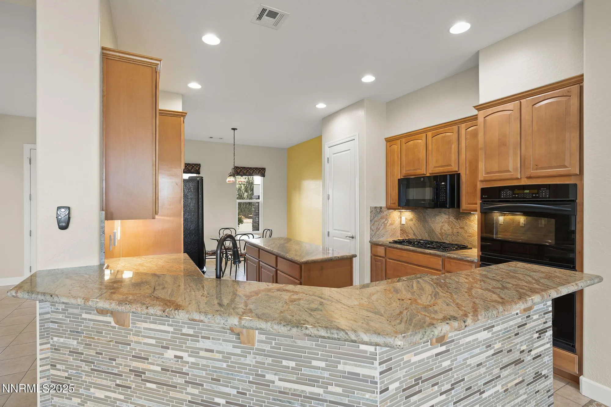 Property Slideshow image 9 of 40 | 9190 quilberry way, Reno, NV, 89523