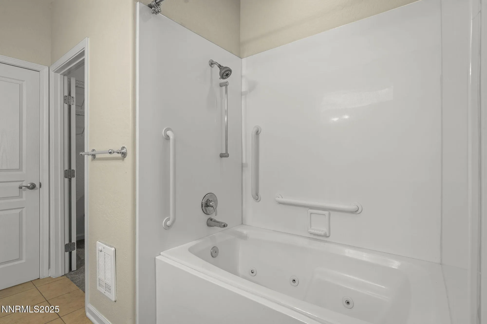 Property Slideshow image 20 of 35 | 1240 cliff park way, Reno, NV, 89523