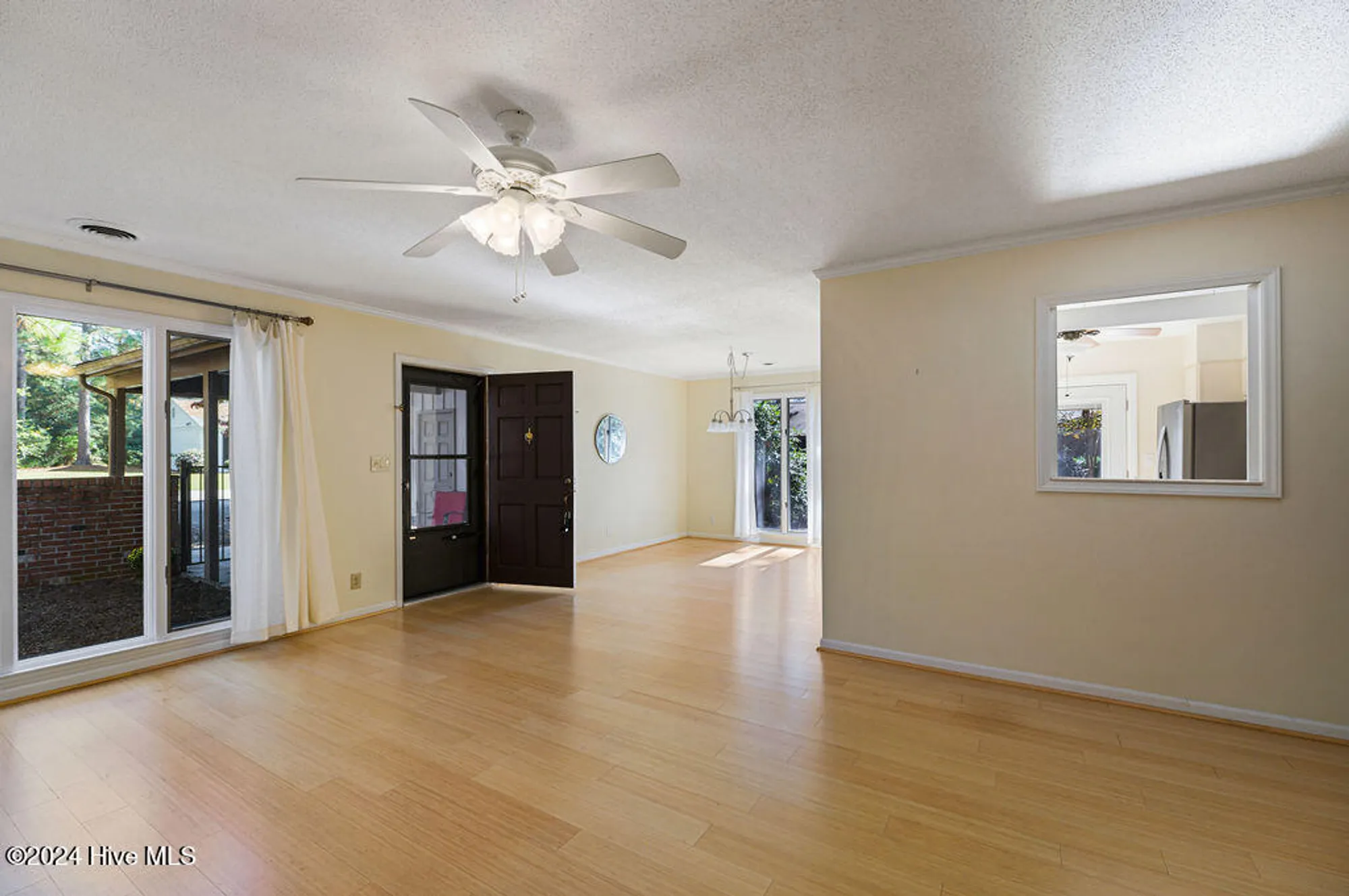 Property Slideshow image 4 of 37 | 201 bentwood ln, Southern Pines, NC, 28387