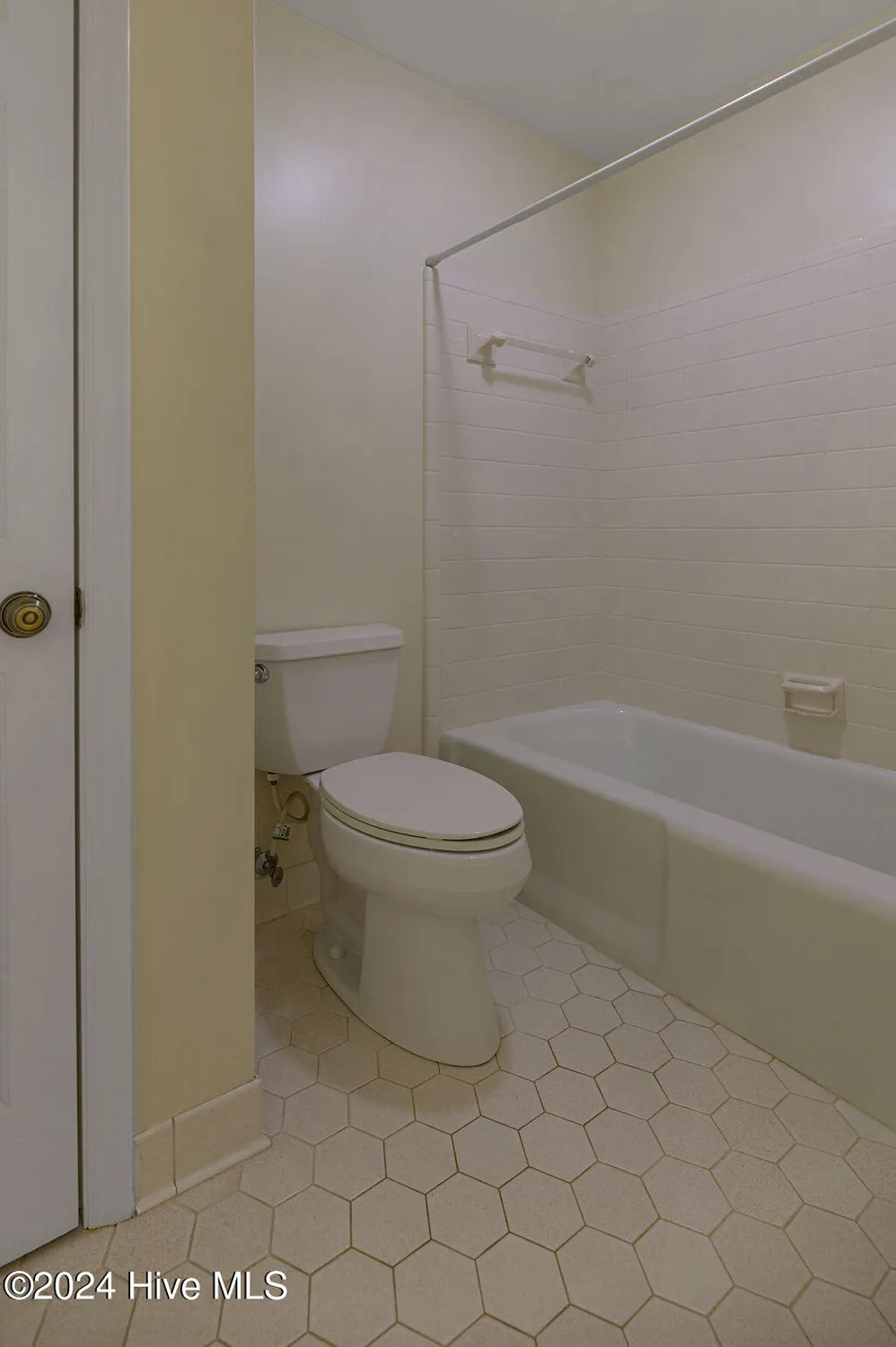 Property Slideshow image 24 of 37 | 201 bentwood ln, Southern Pines, NC, 28387