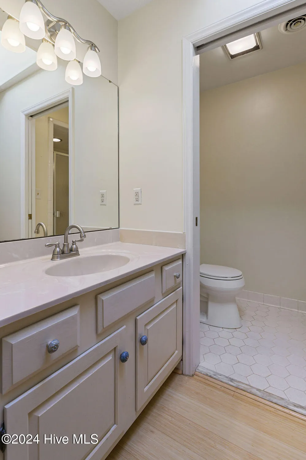 Property Slideshow image 18 of 37 | 201 bentwood ln, Southern Pines, NC, 28387
