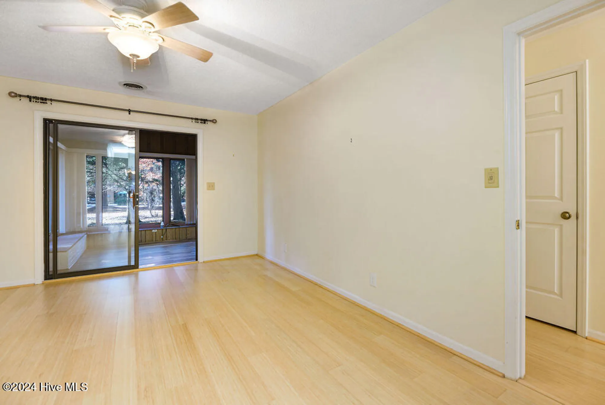 Property Slideshow image 16 of 37 | 201 bentwood ln, Southern Pines, NC, 28387